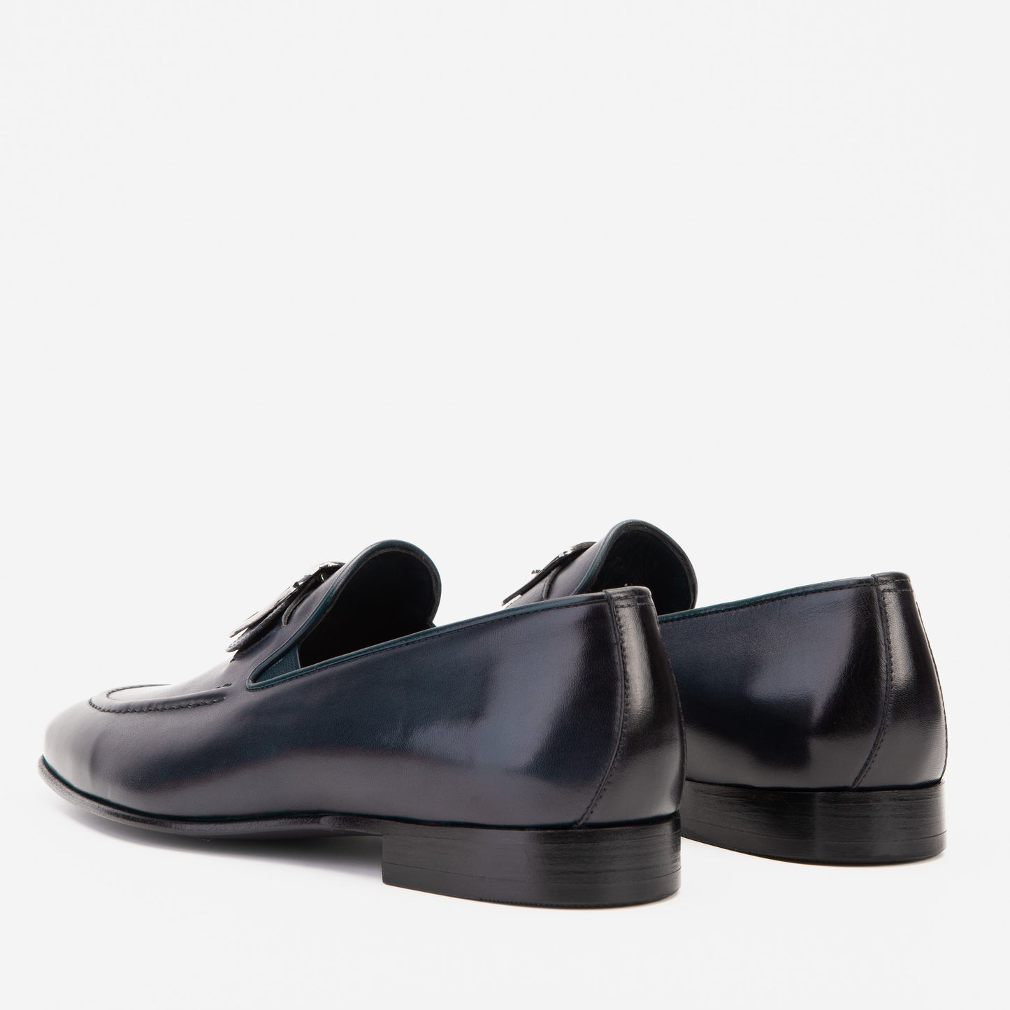 El mocasín de cuero búfalo navy Astoria para hombres