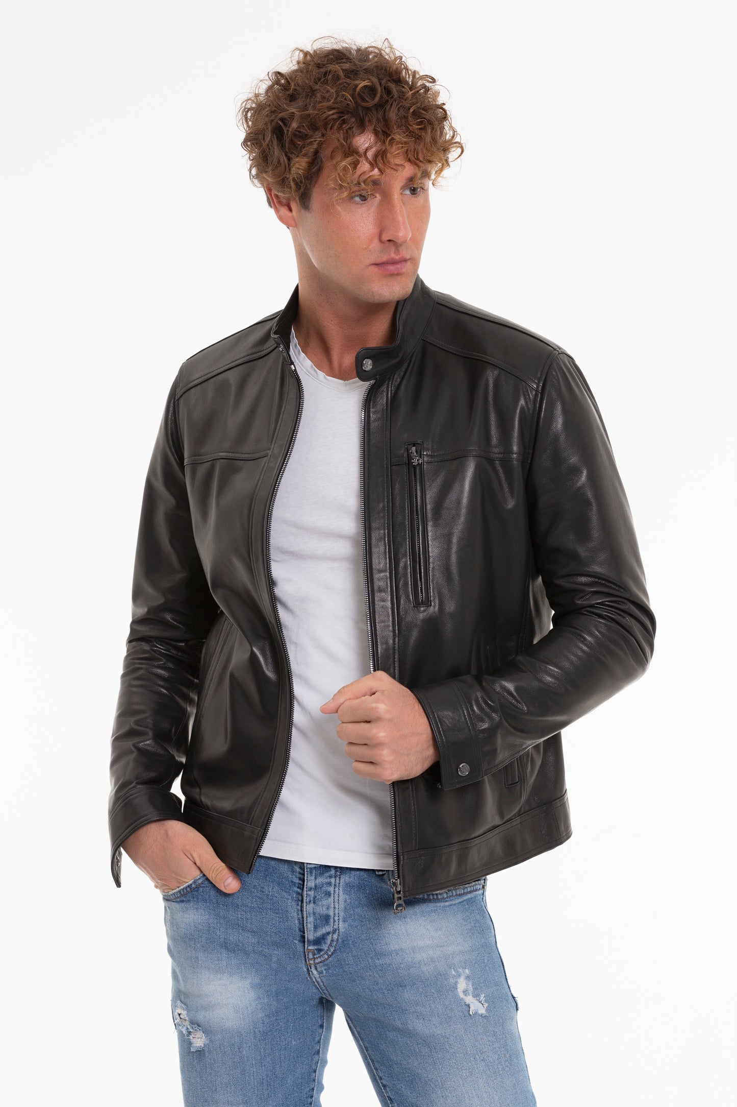 La chaqueta de cuero negra para hombre de Poleo