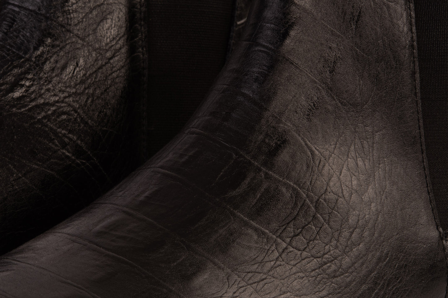 ¡La bota de vestir para hombre Chelsea de cuero negro Sirocco, venta final!