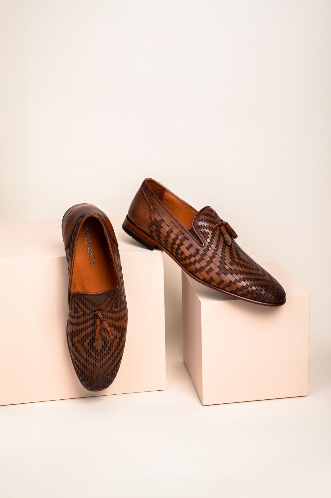 Mocasín sin cordones con borlas de cuero marrón Meram para hombre