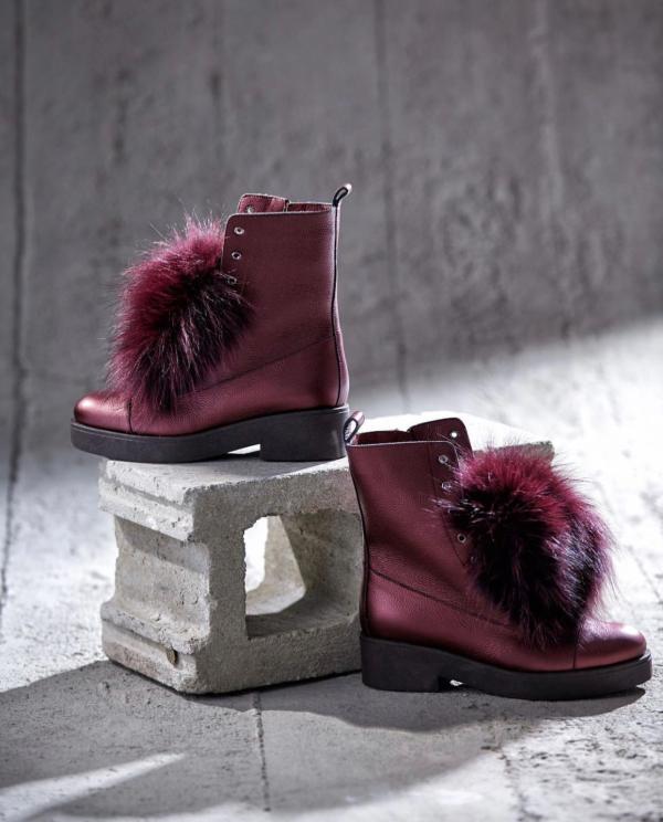 Bota de media pantorrilla para mujer de piel natural color burdeos Kajapati