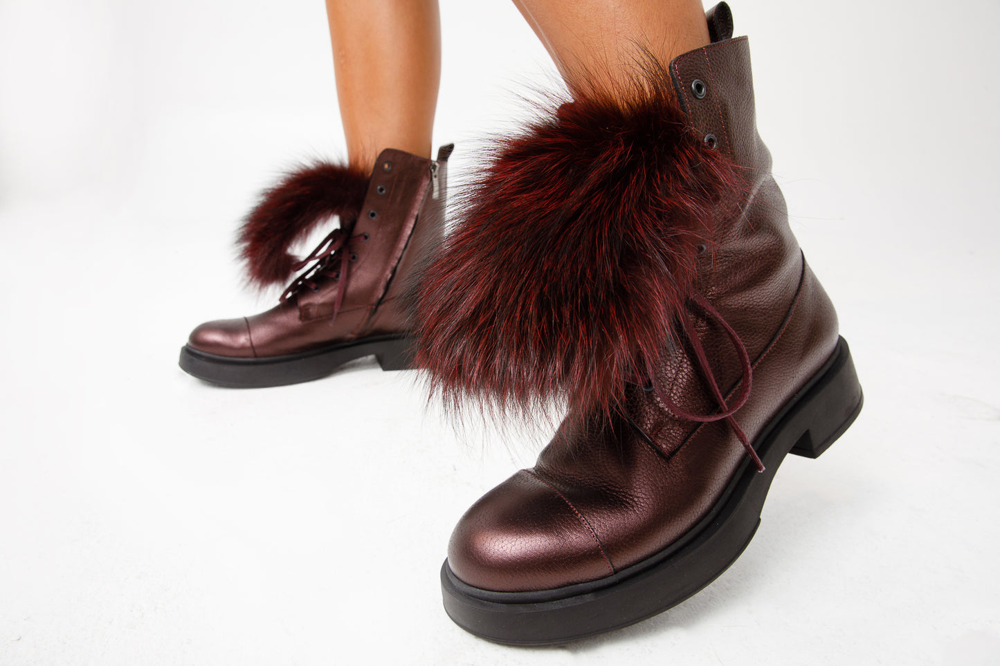 Bota de media pantorrilla para mujer de piel natural color burdeos Kajapati