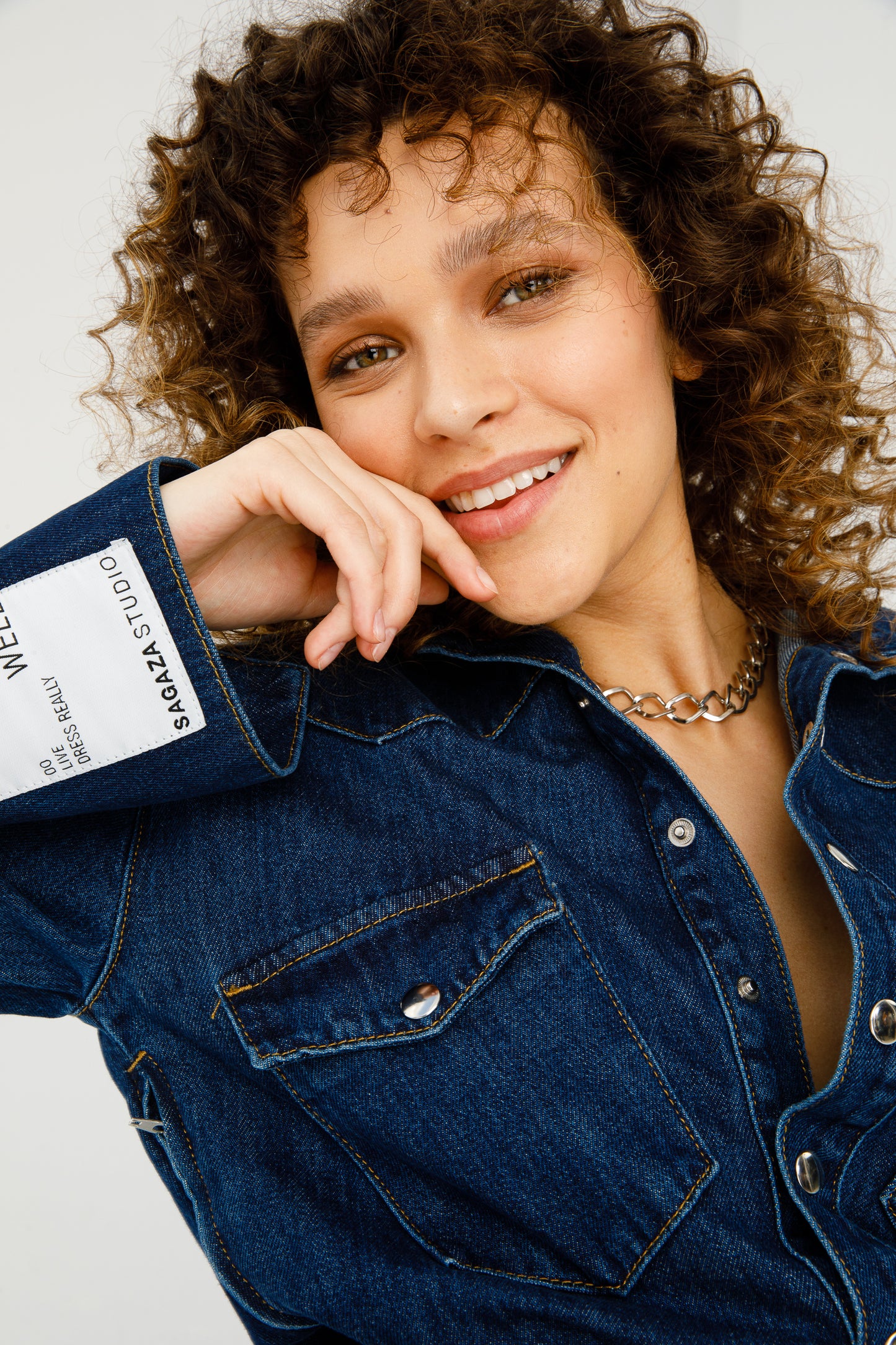 Sandalia de piel plateada Tory para mujer