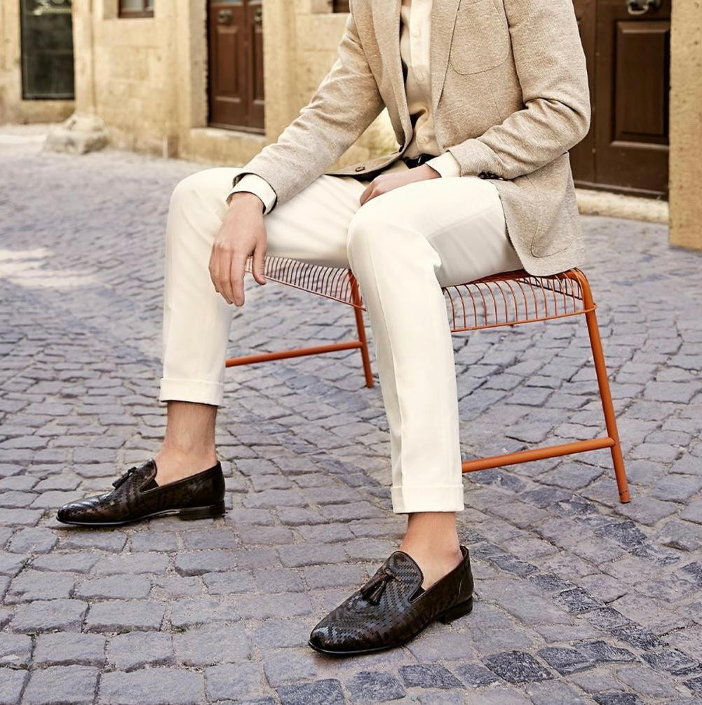 Mocasín sin cordones con borlas de cuero negro Meram para hombre