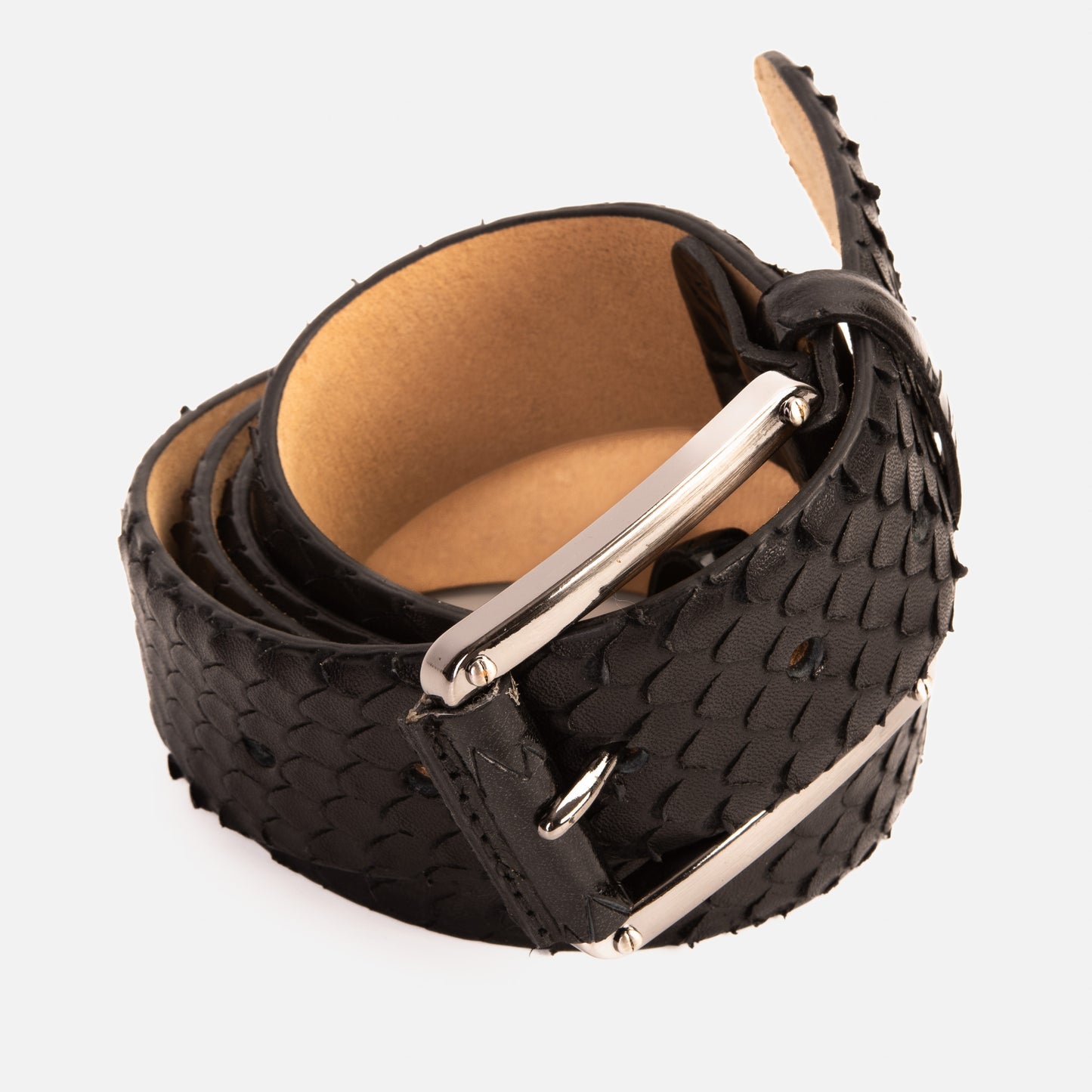 Cinturón de cuero negro de los Césares