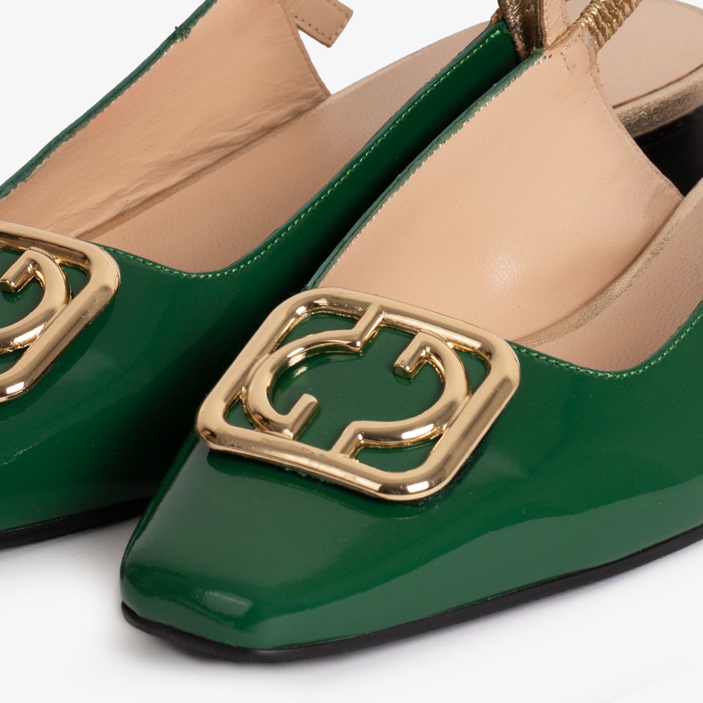 Zapato plano con tira trasera para mujer de charol verde Rosalinda