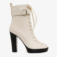 حذاء Estrada Cream Leather برباط وكعب متوسط ​​الساق للنساء