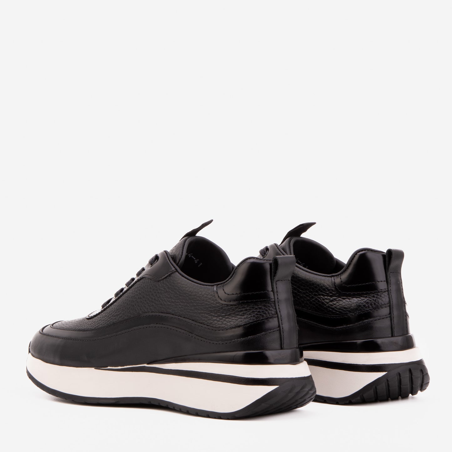 The Modena Black Leather Men Sneaker