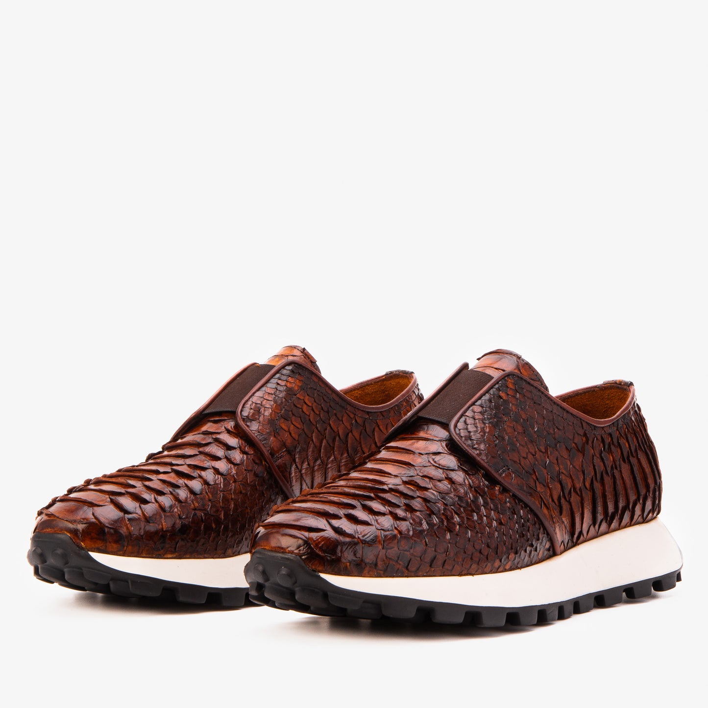 La zapatilla de hombre de piel de pitón Obsidian Tan