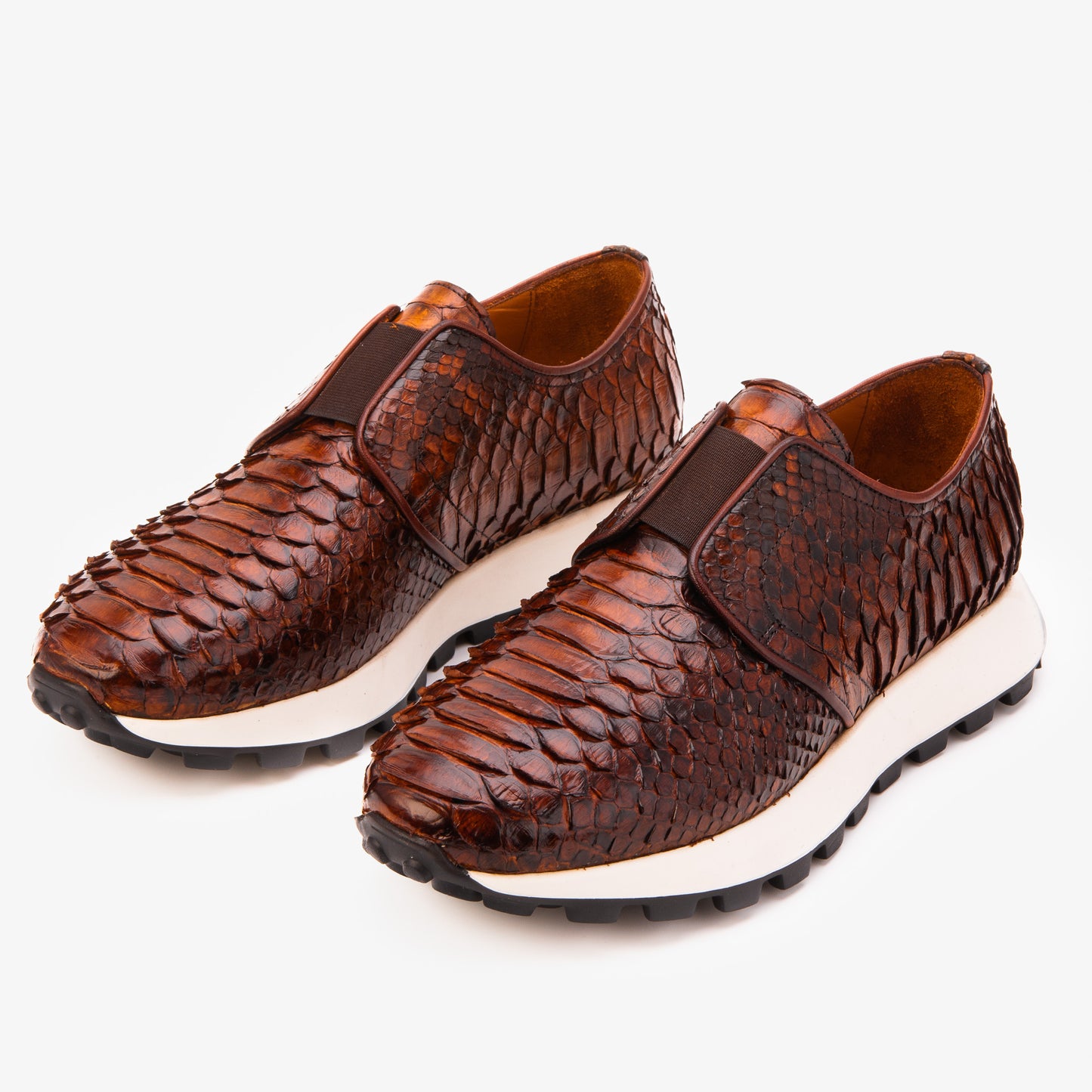 La zapatilla de hombre de piel de pitón Obsidian Tan
