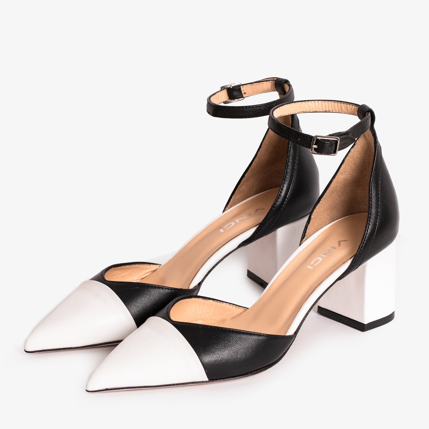 Sandalia de piel negra Noella para mujer