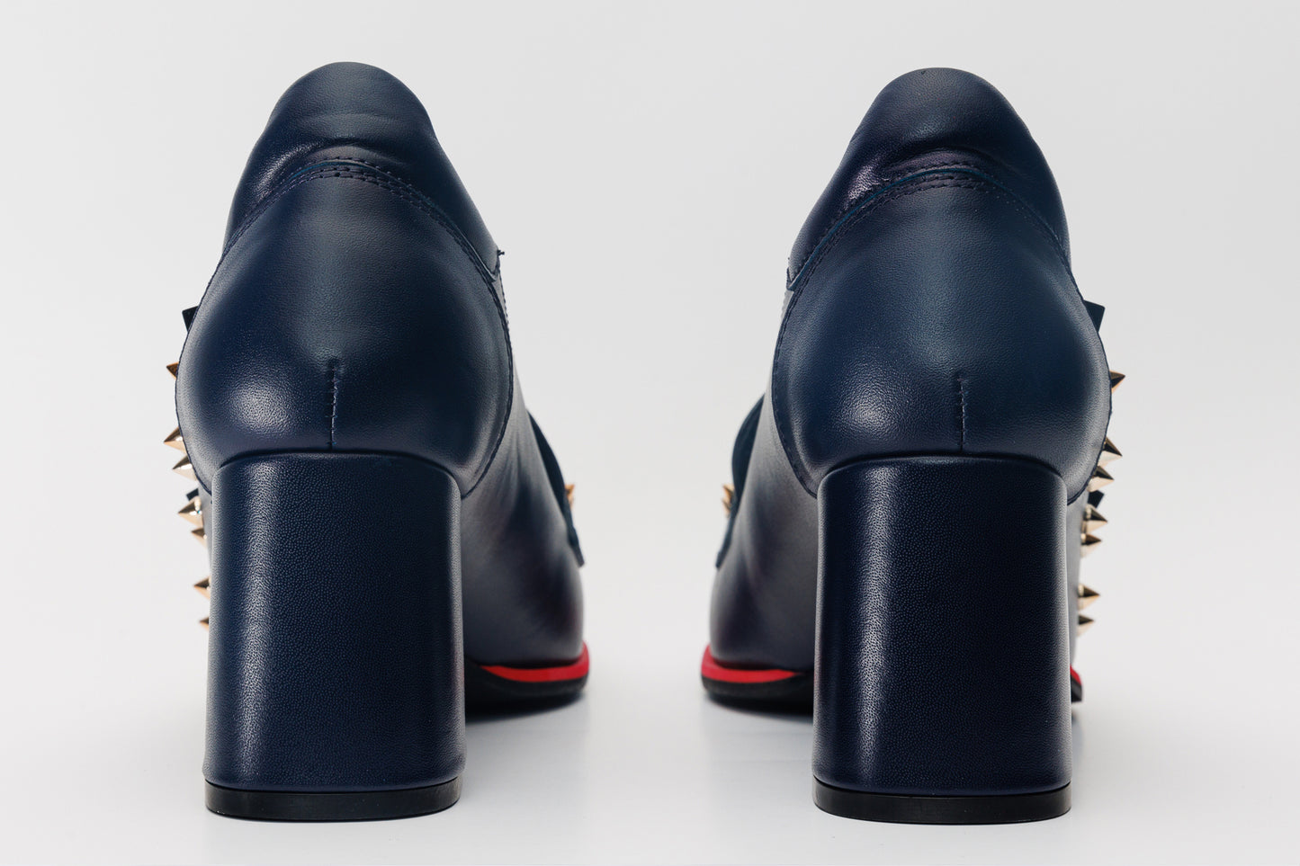 Zapatos de tacón de bloque de piel con pinchos en color azul marino para mujer Infanta