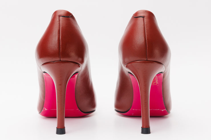 The Maneadero Dark Red Leather Pump Fuchsia Sole
