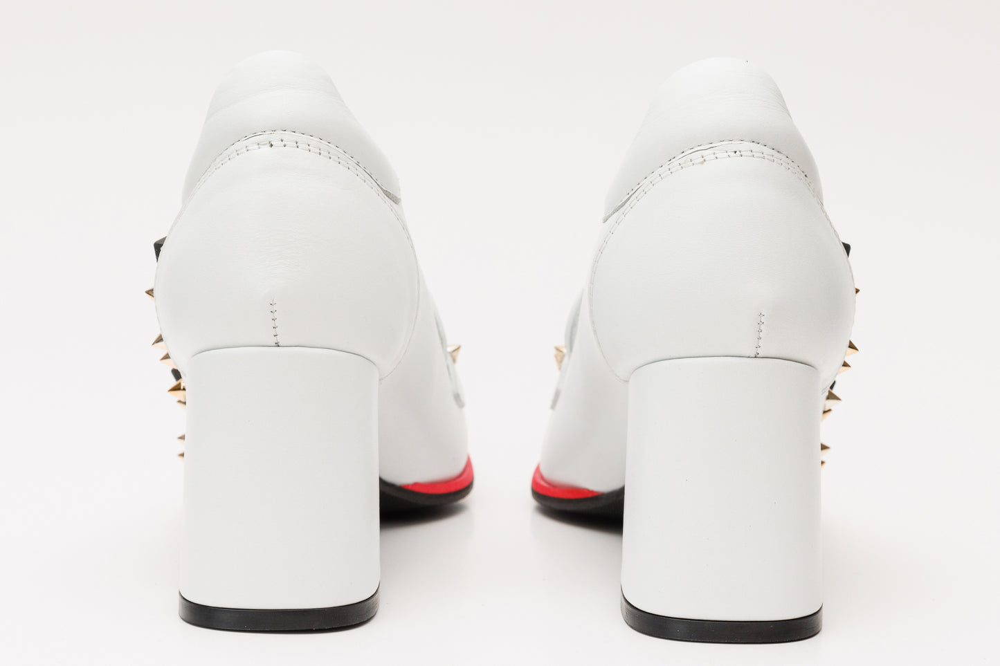 Zapatos de tacón de bloque de piel con pinchos blancos para mujer Infanta
