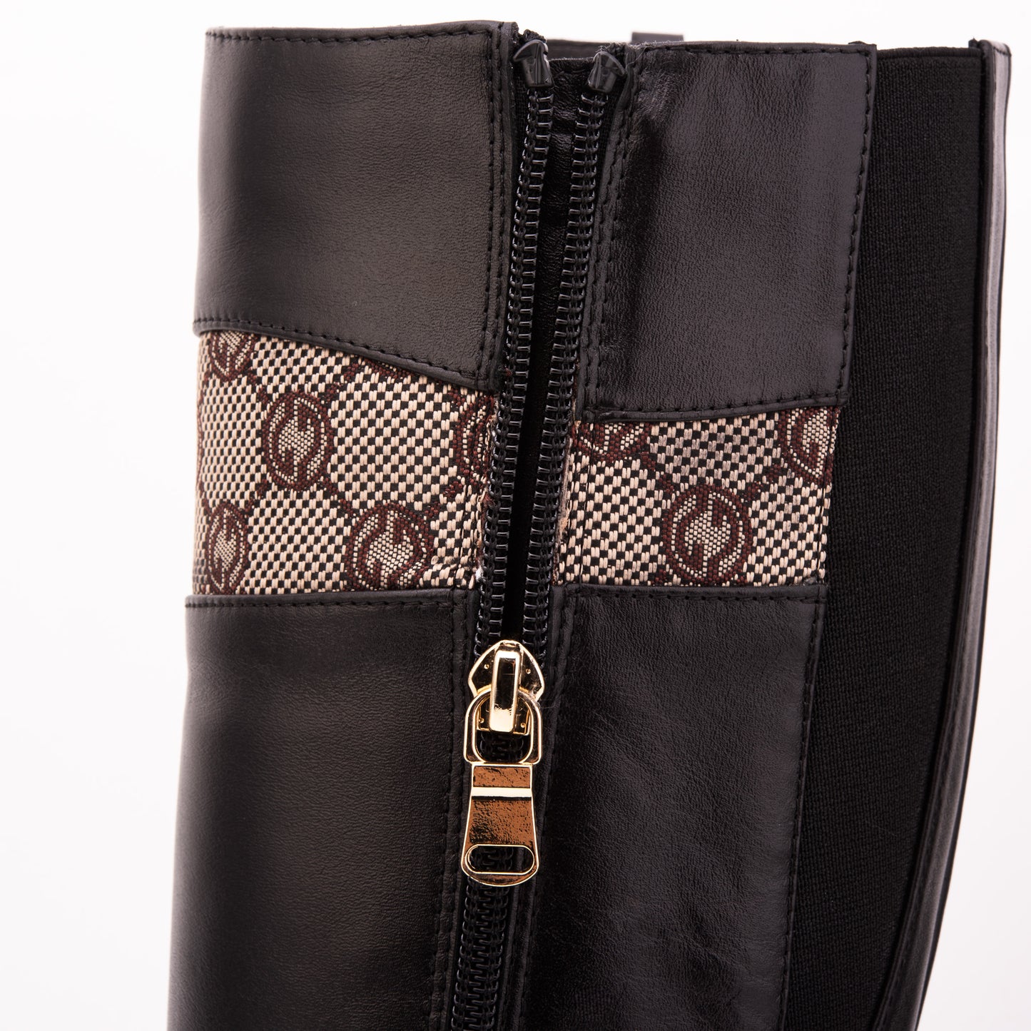 La bota femenina Bellina de cuero negro hasta la rodilla