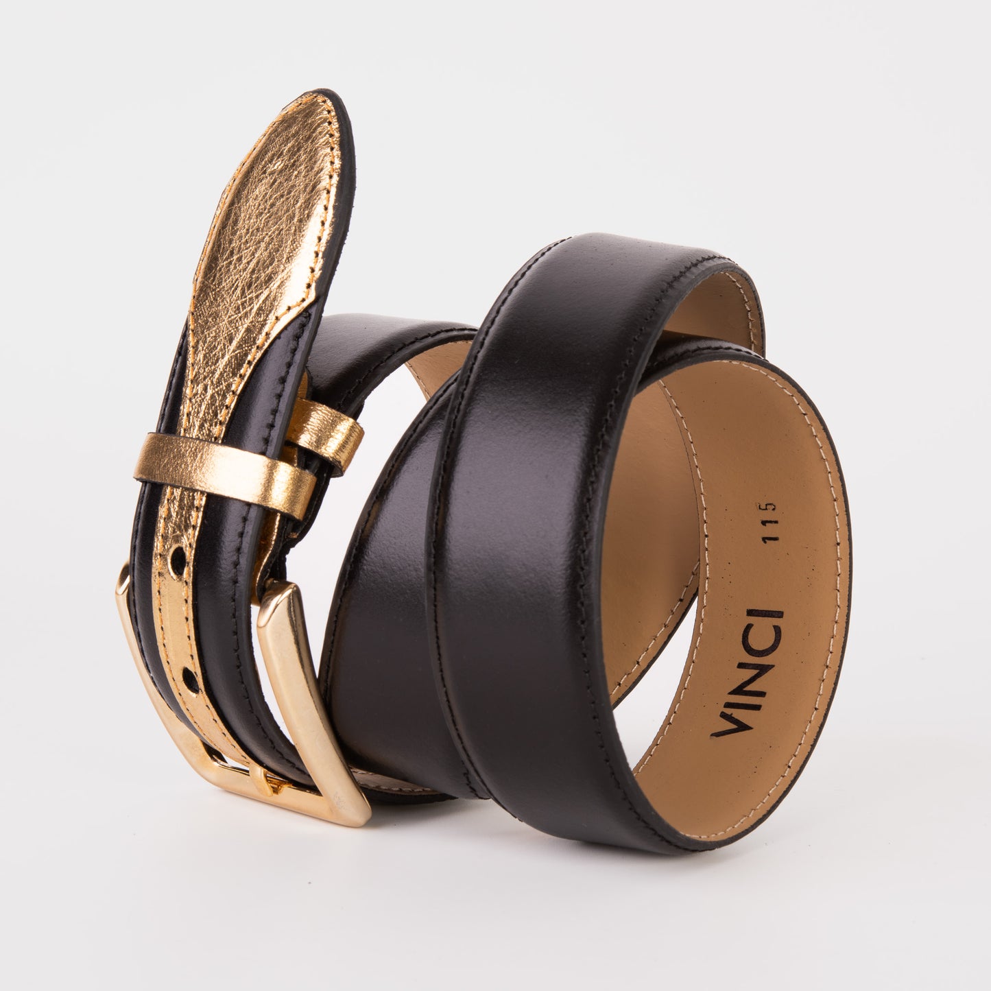 Cinturón de cuero negro y dorado de Arda