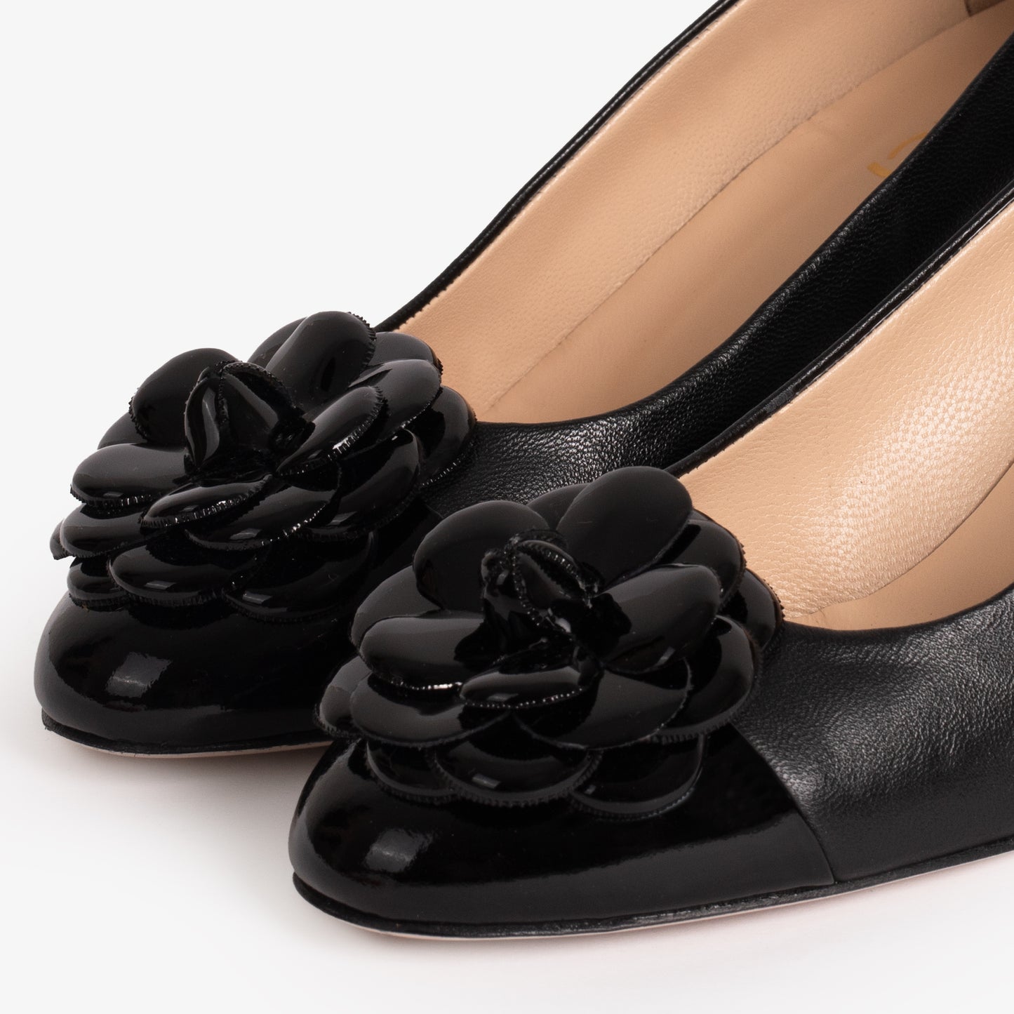 The Diva Black Leather Cap Toe Block Heel Pump Women Shoe