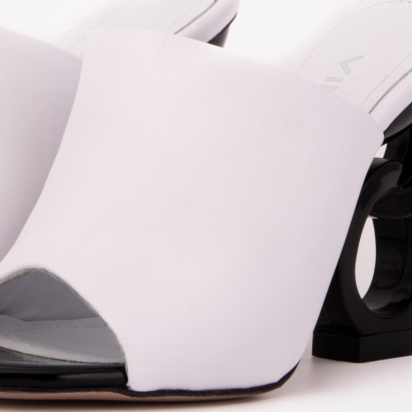 The Cymmer White Leather Women Sandal