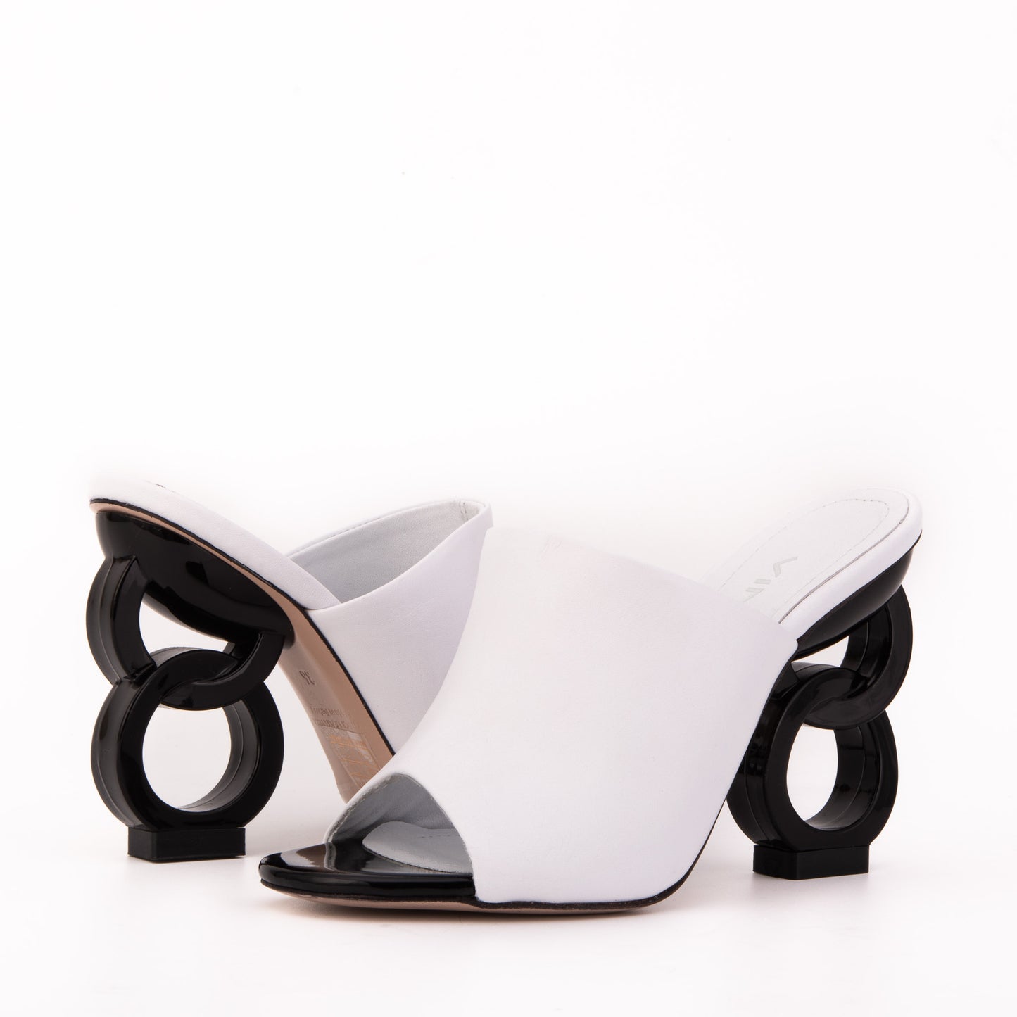The Cymmer White Leather Women Sandal