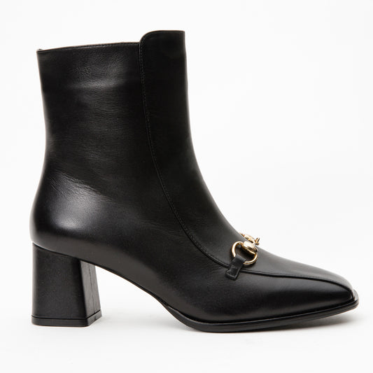 The Bukres Black Leather Block Heel Women Boot