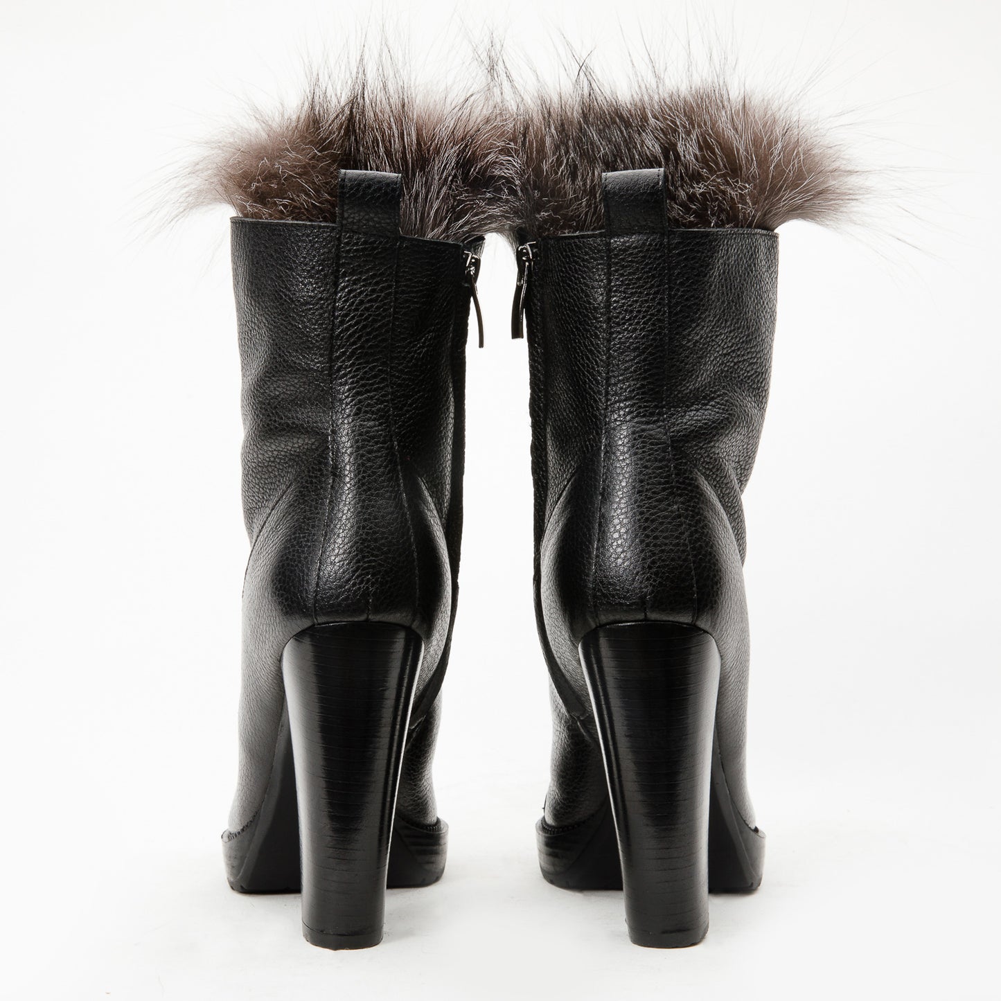 Bota de mujer con plataforma y tacón de media pantorrilla y piel natural en color negro Melo