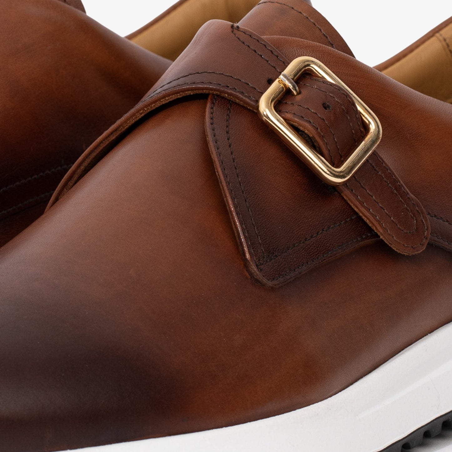 Las Zapatillas de Mujer de Cuero de Búfalo Luxe Tan