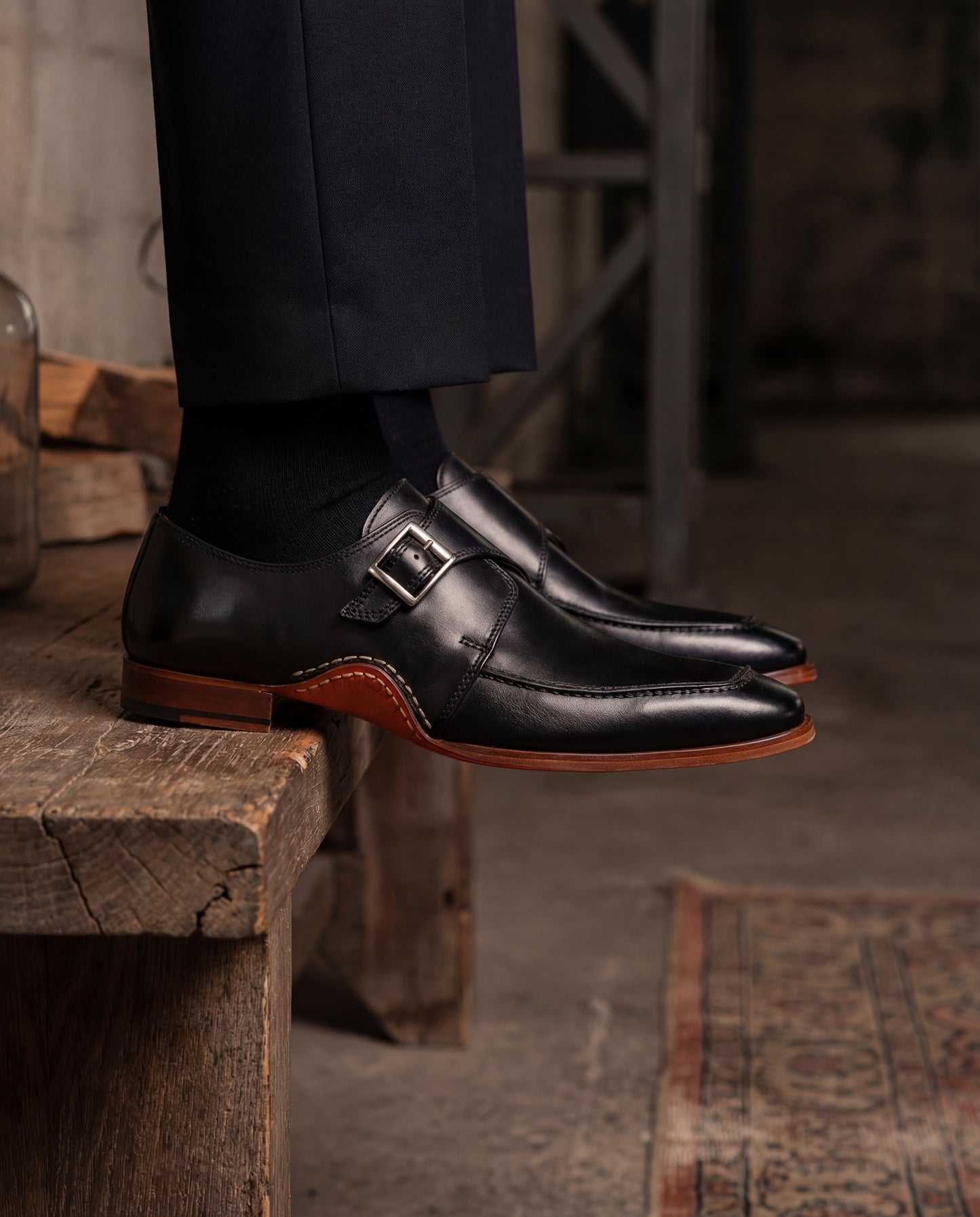 Zapato de hombre hecho a mano con correa de monje simple en color negro Hagrid