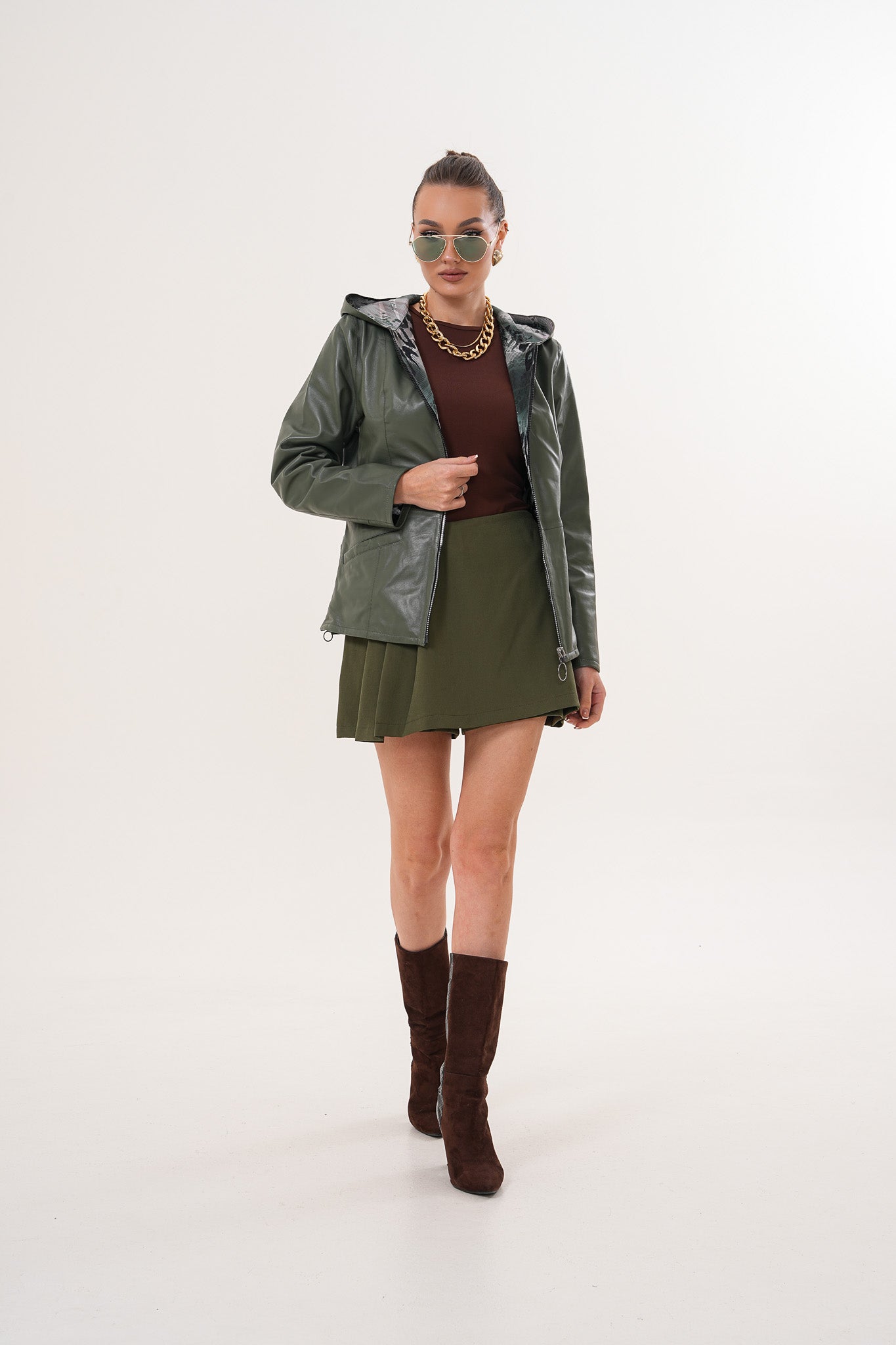 سترة Avelyn الجلدية النسائية القابلة للعكس باللون الأخضر الزيتوني