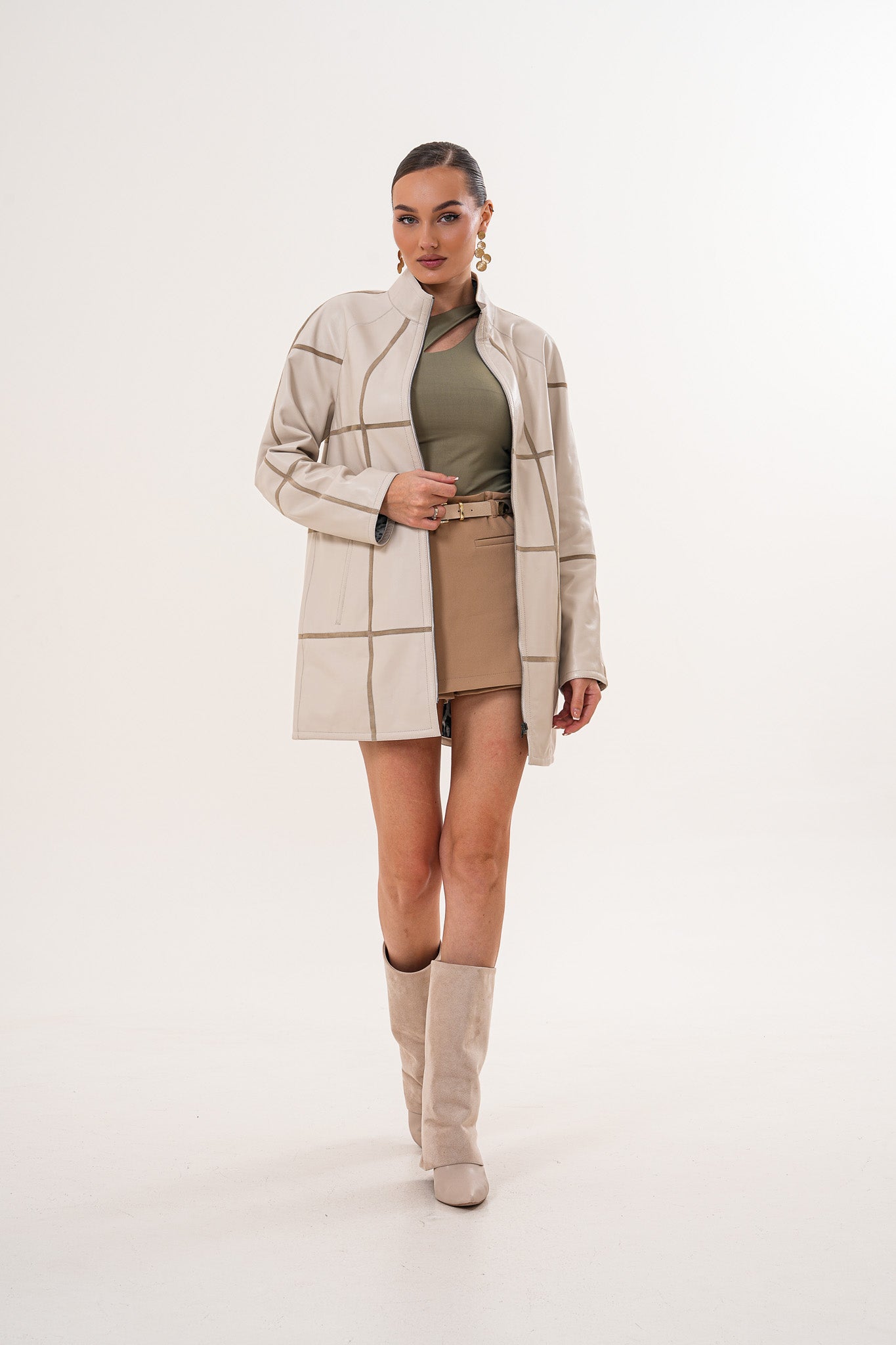 جاكيت نسائي من الجلد القابل للانعكاس Prado باللون الكريم