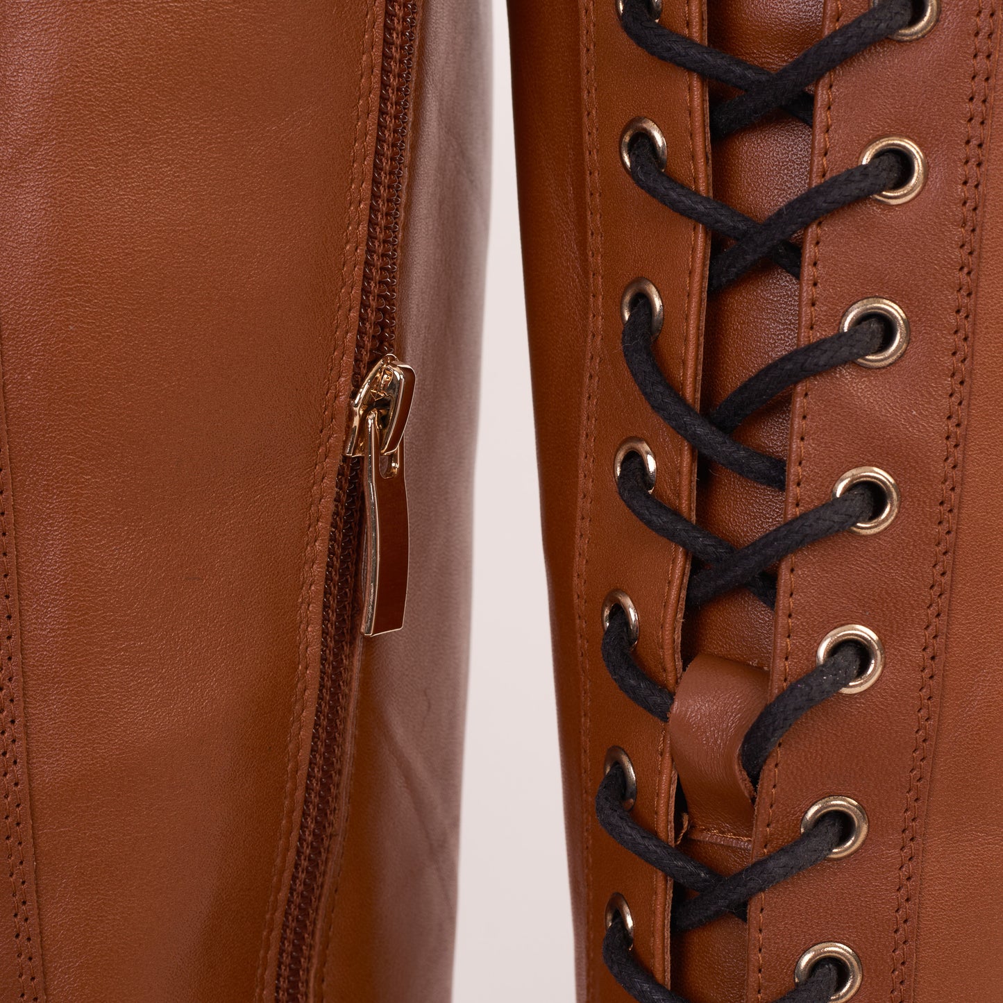 Bota hasta la rodilla con cordones de cuero color tostado de Istinye para mujer, edición limitada