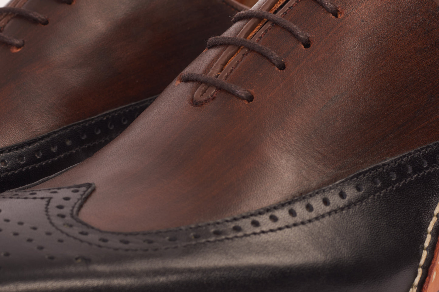 The Royal Hand Craft Black & Brown Wingtip Oxford Men Shoe