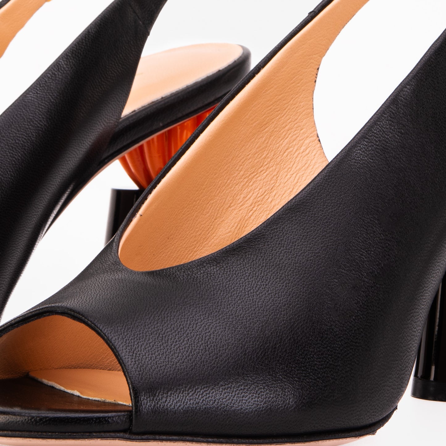 Sandalia de piel negra con tacón de calabaza para mujer Cimla