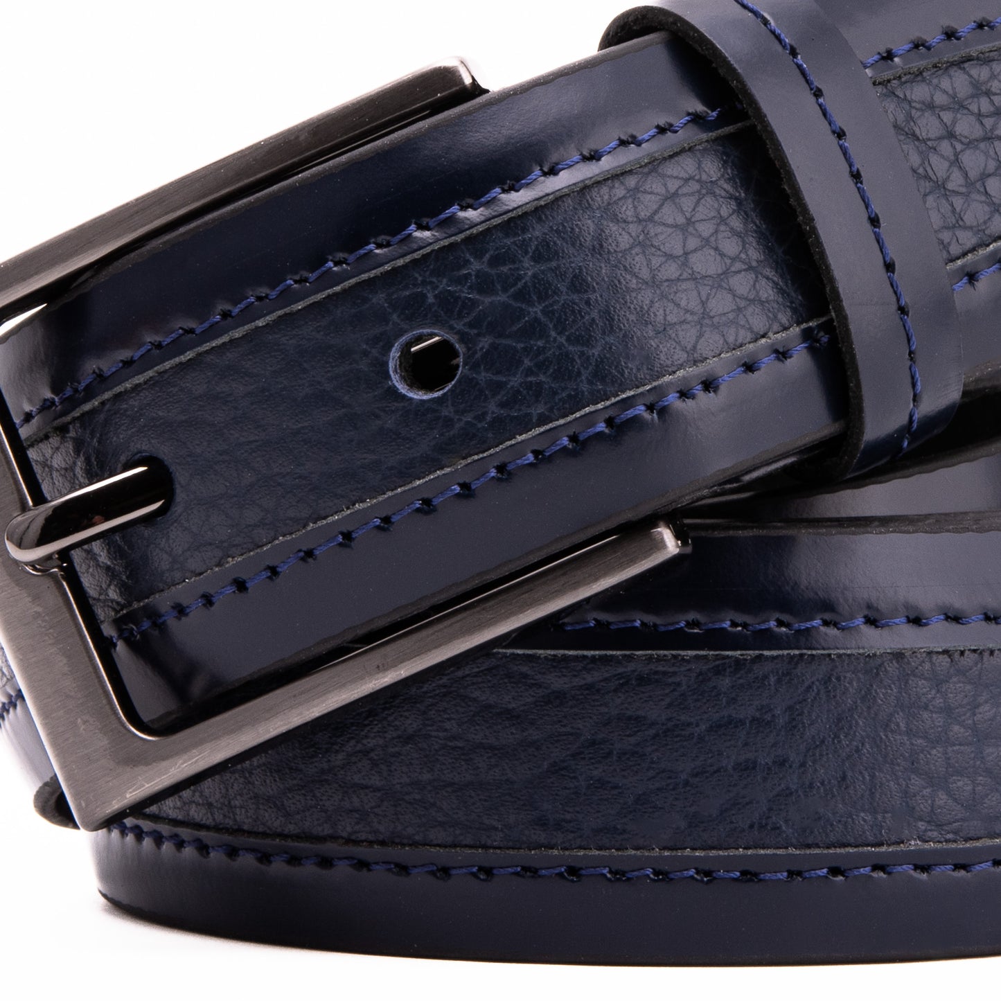 The Everest & Rockwell Navy Blue Leather Belt