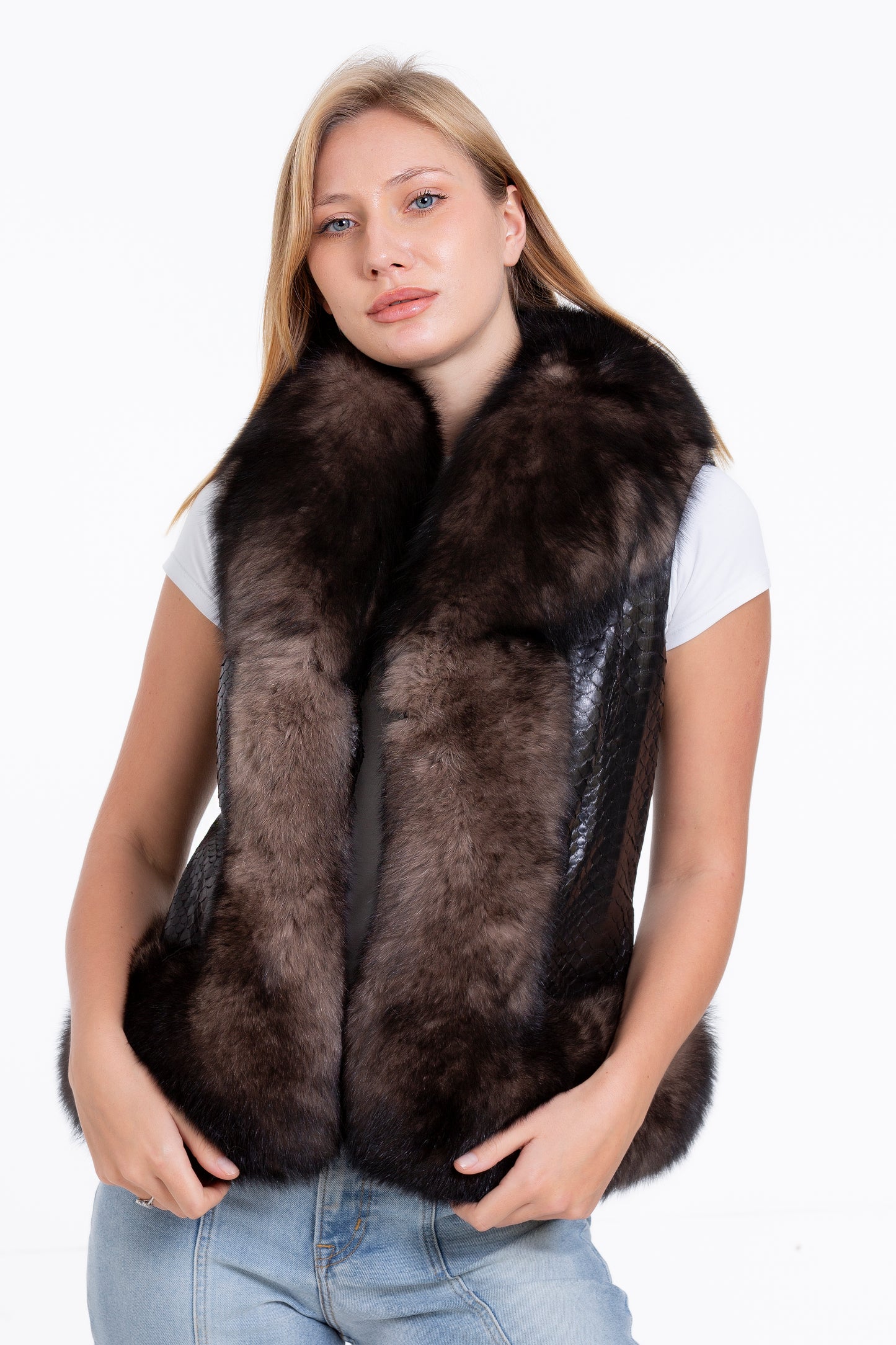 Chaleco tipo jersey de piel de pitón negra Fitzroy con chaqueta de piel de zorro pura para mujer 