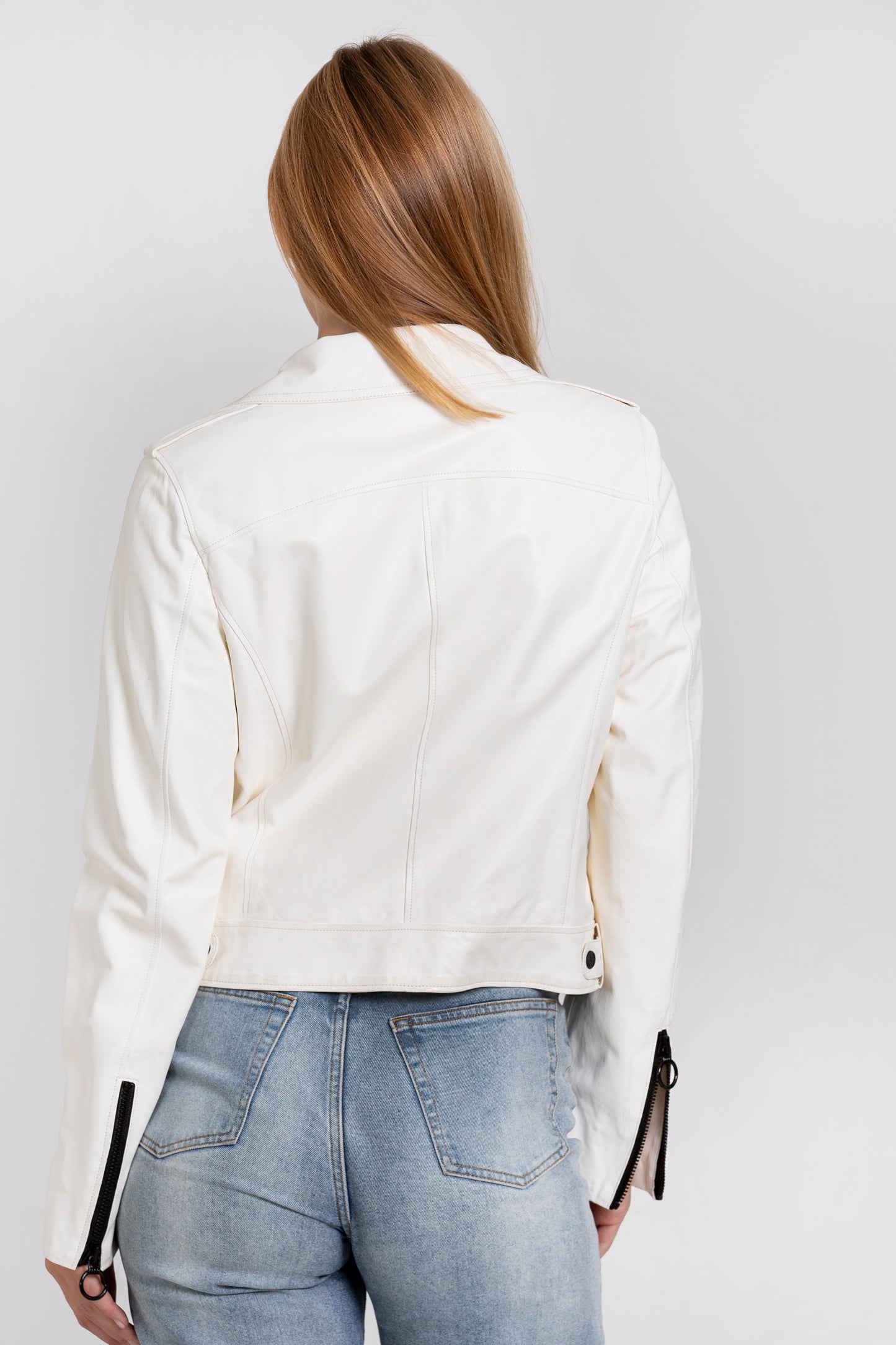 La chaqueta de cuero blanca para mujer de Altona 