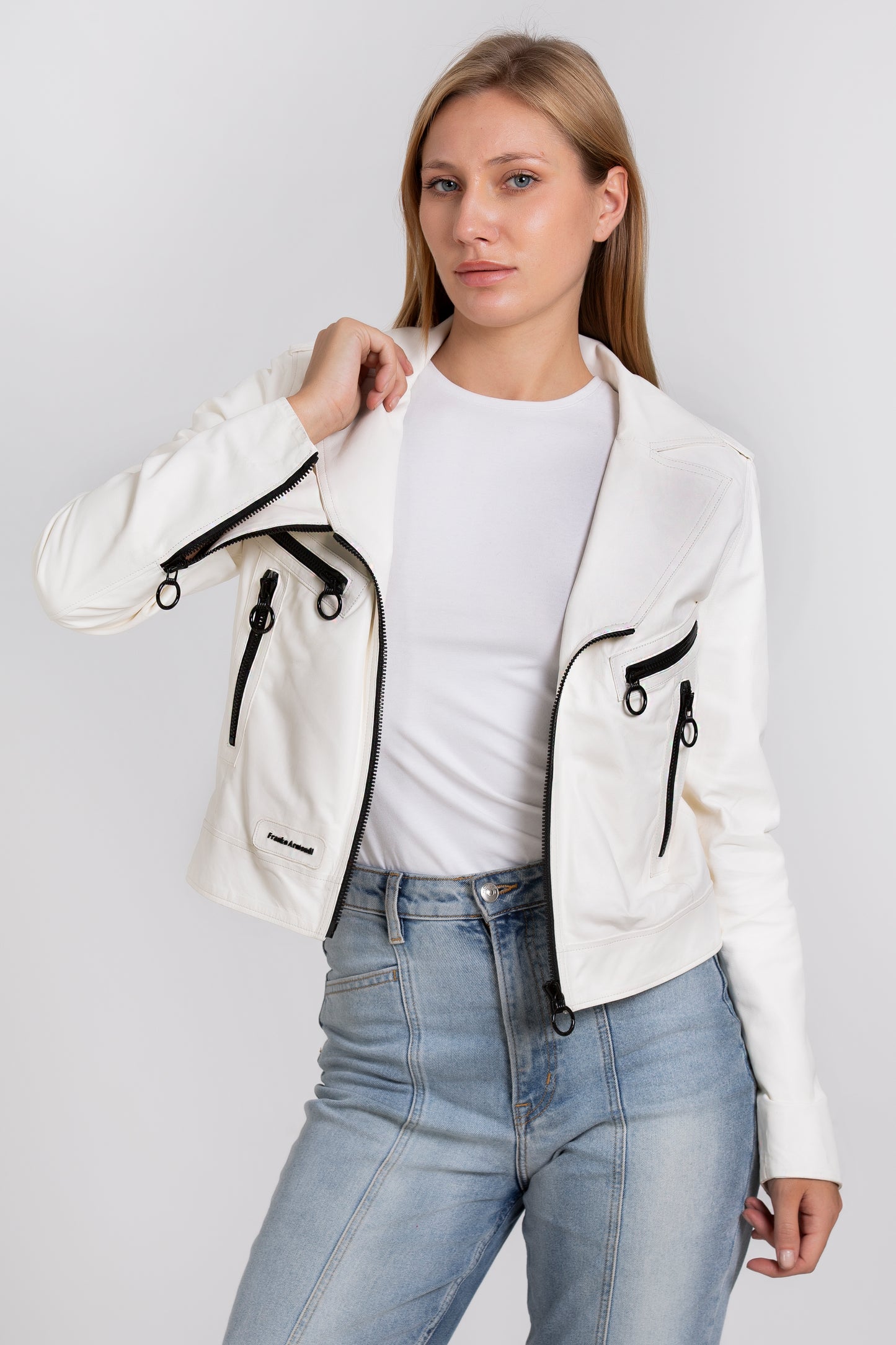 La chaqueta de cuero blanca para mujer de Altona 
