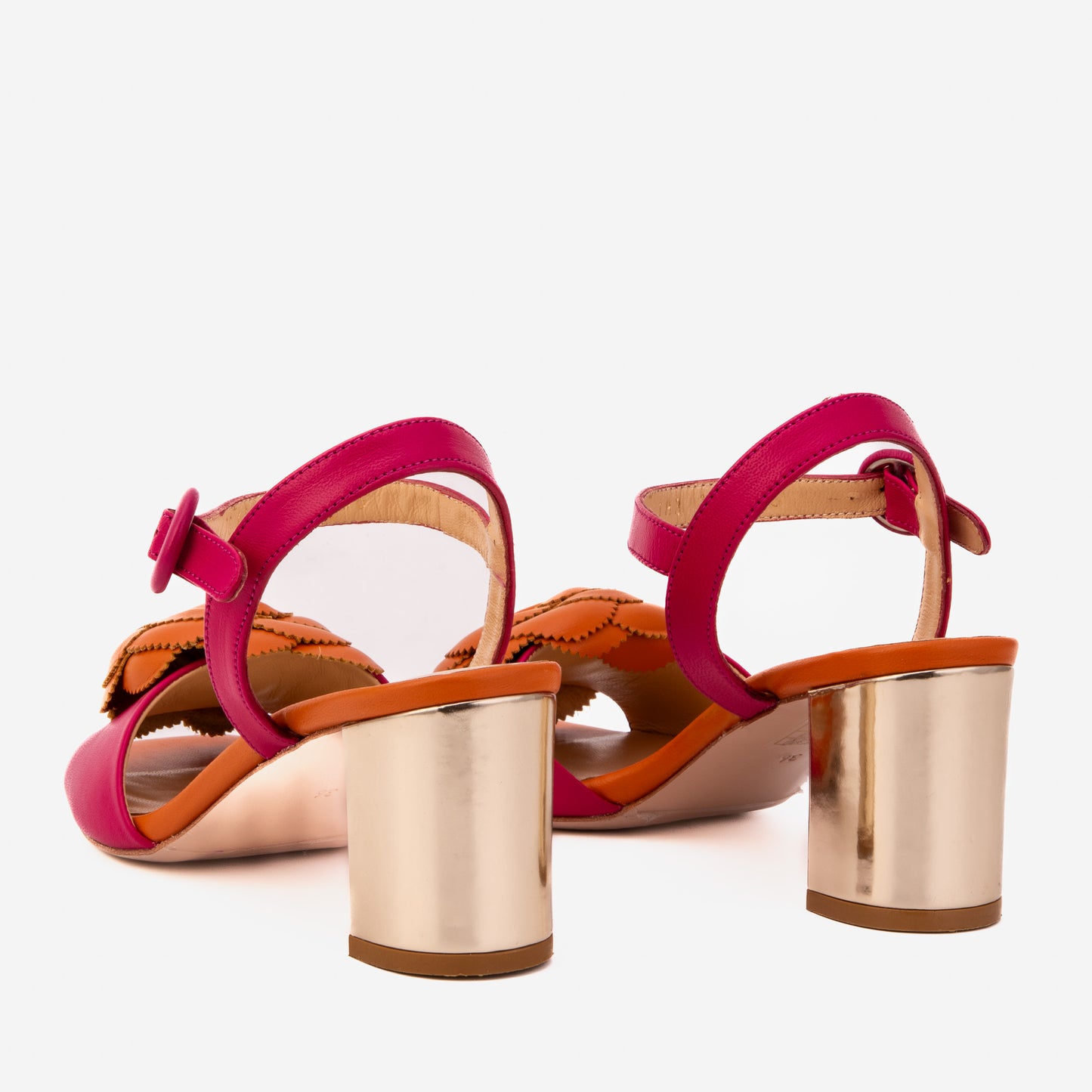 Sandalia de mujer de piel color fucsia Salerno