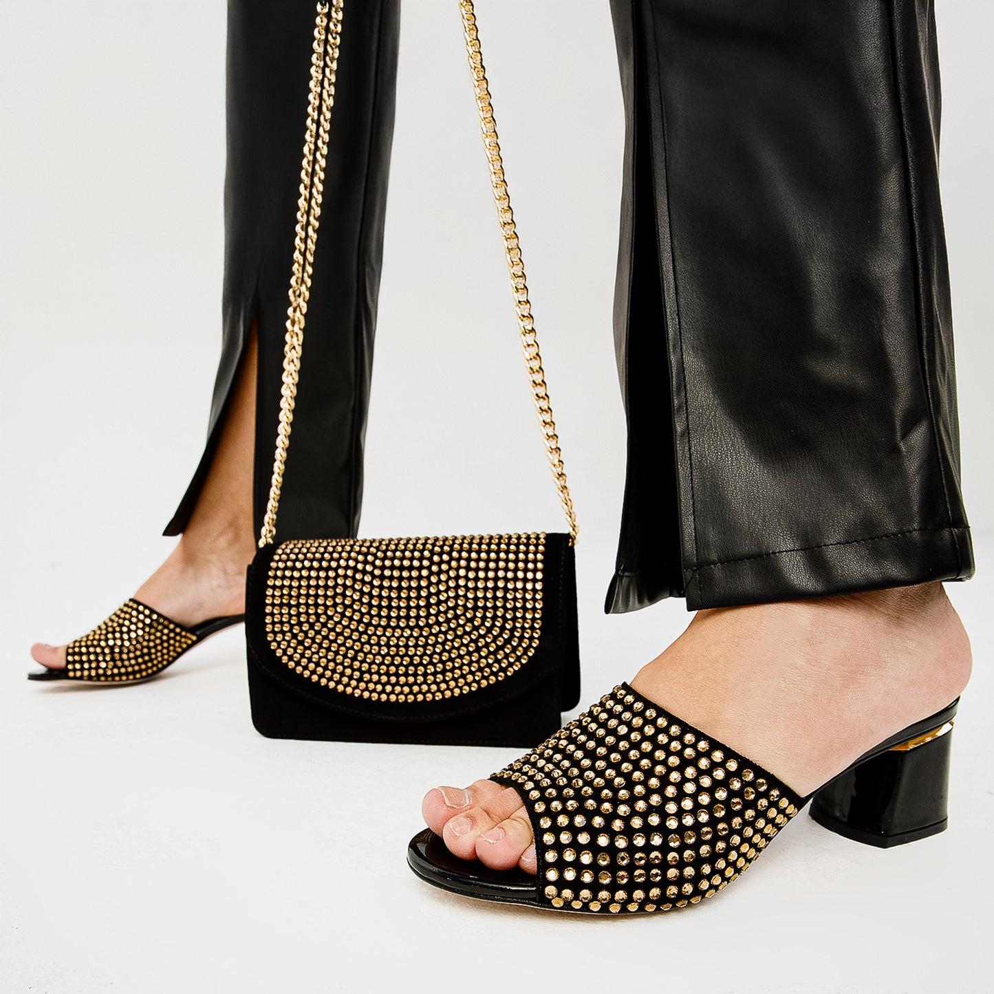 The Ailano Gold Glitter Leather Women Sandal