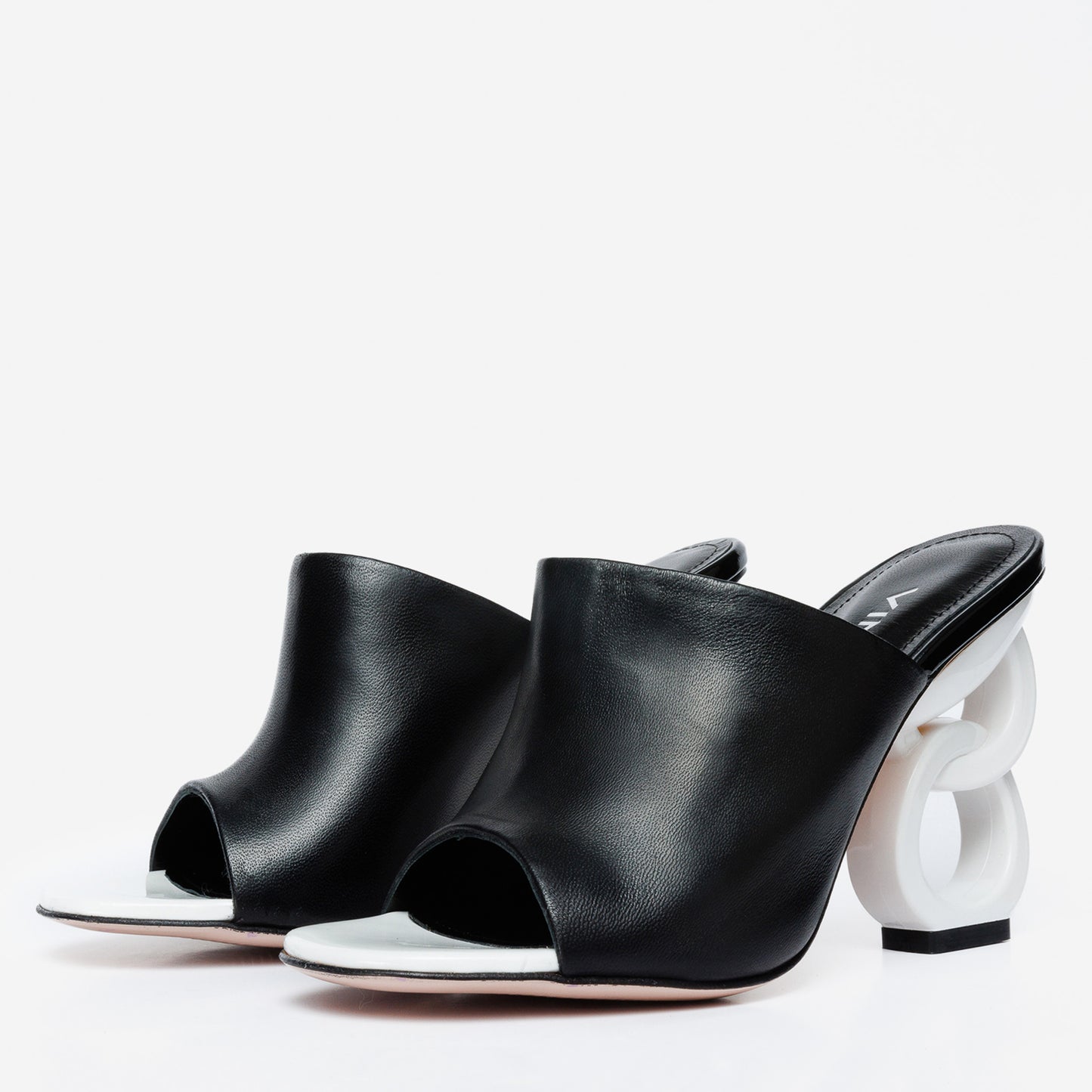 The Cymmer Black Leather Women Sandal