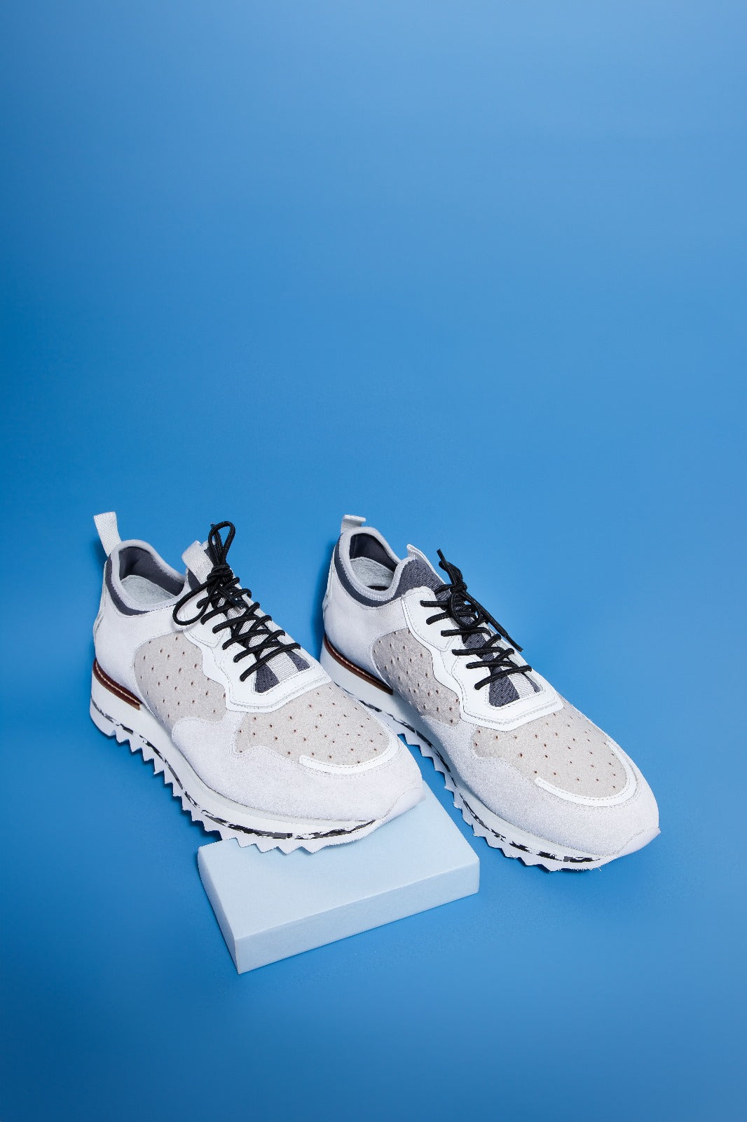 The Sopez White Leather Men Sneaker