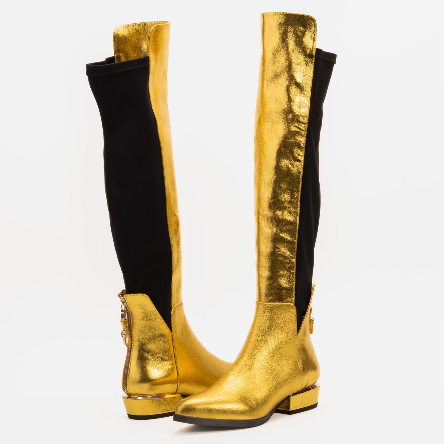 Las botas de mujer Fairoks de cuero dorado con punta afilada hasta la rodilla