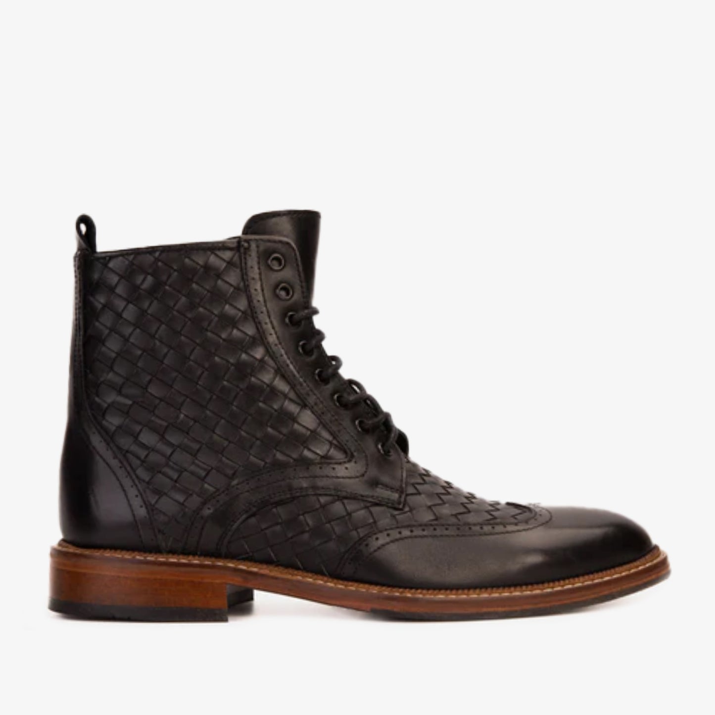 Bota de hombre Loddon de cuero negro con punta de ala, brogue, tejida a mano, con cordones y cremallera