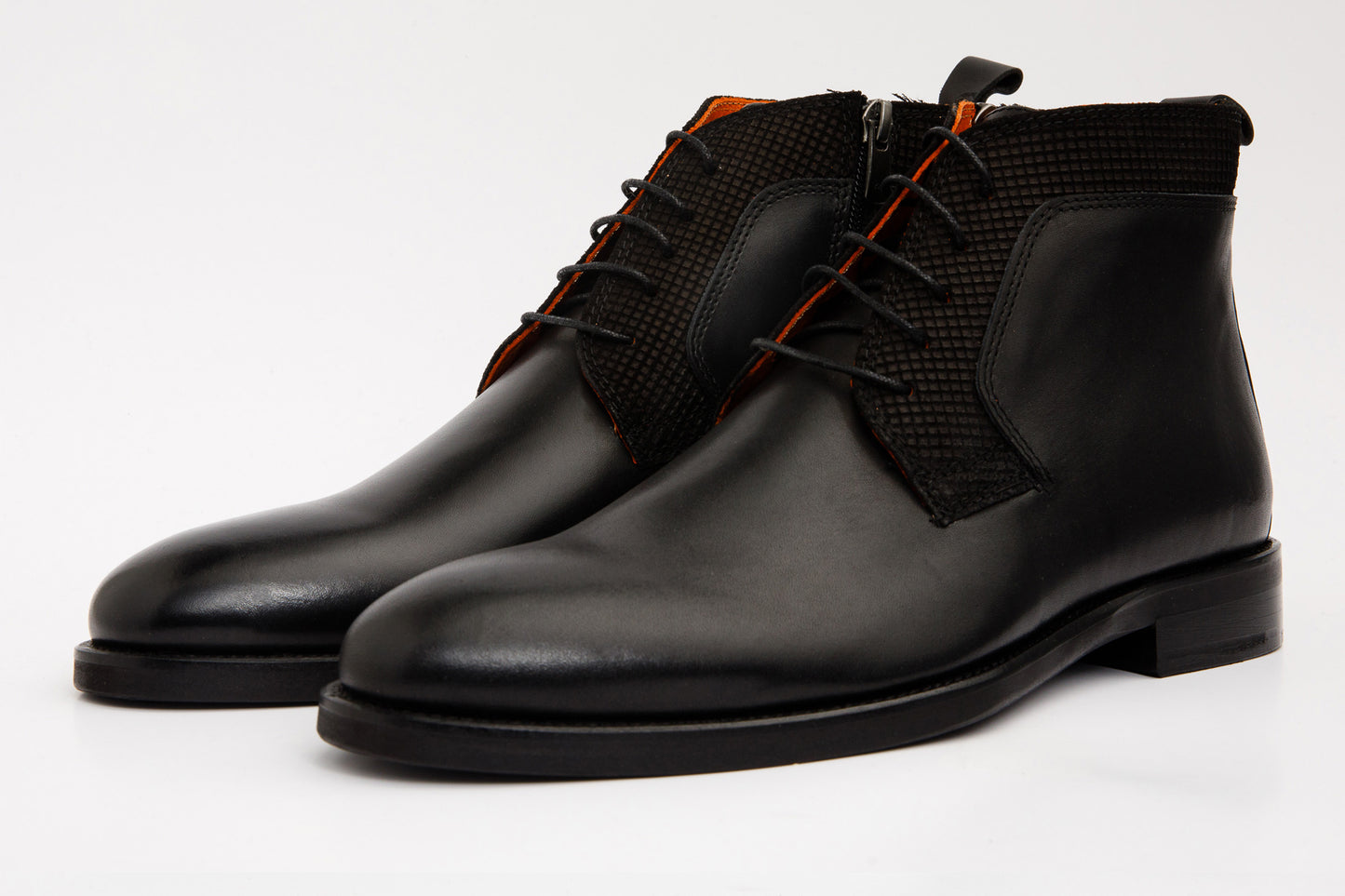 ¡La bota de hombre Derby de cuero negro Romto con cordones y cremallera, venta final!
