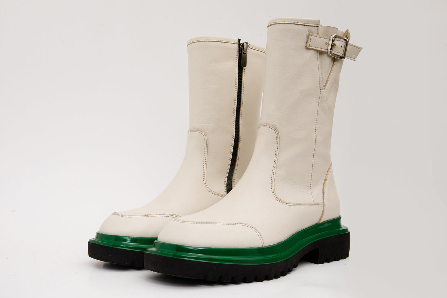 Bota de media pantorrilla de piel color crema Yako para mujer