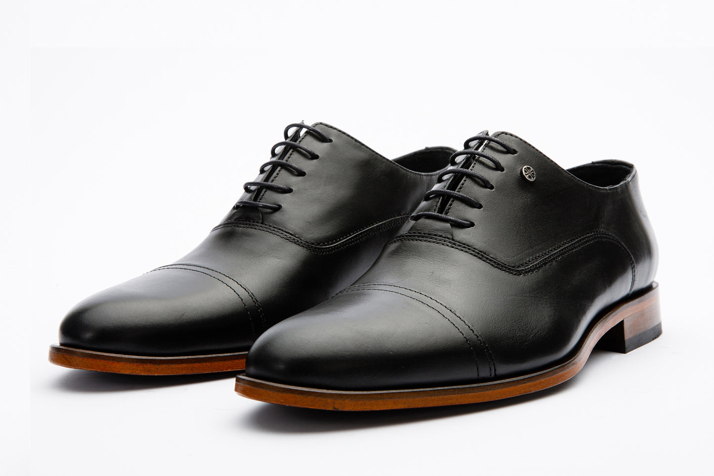 Zapato Oxford con puntera de cuero negro Gambaha para hombre