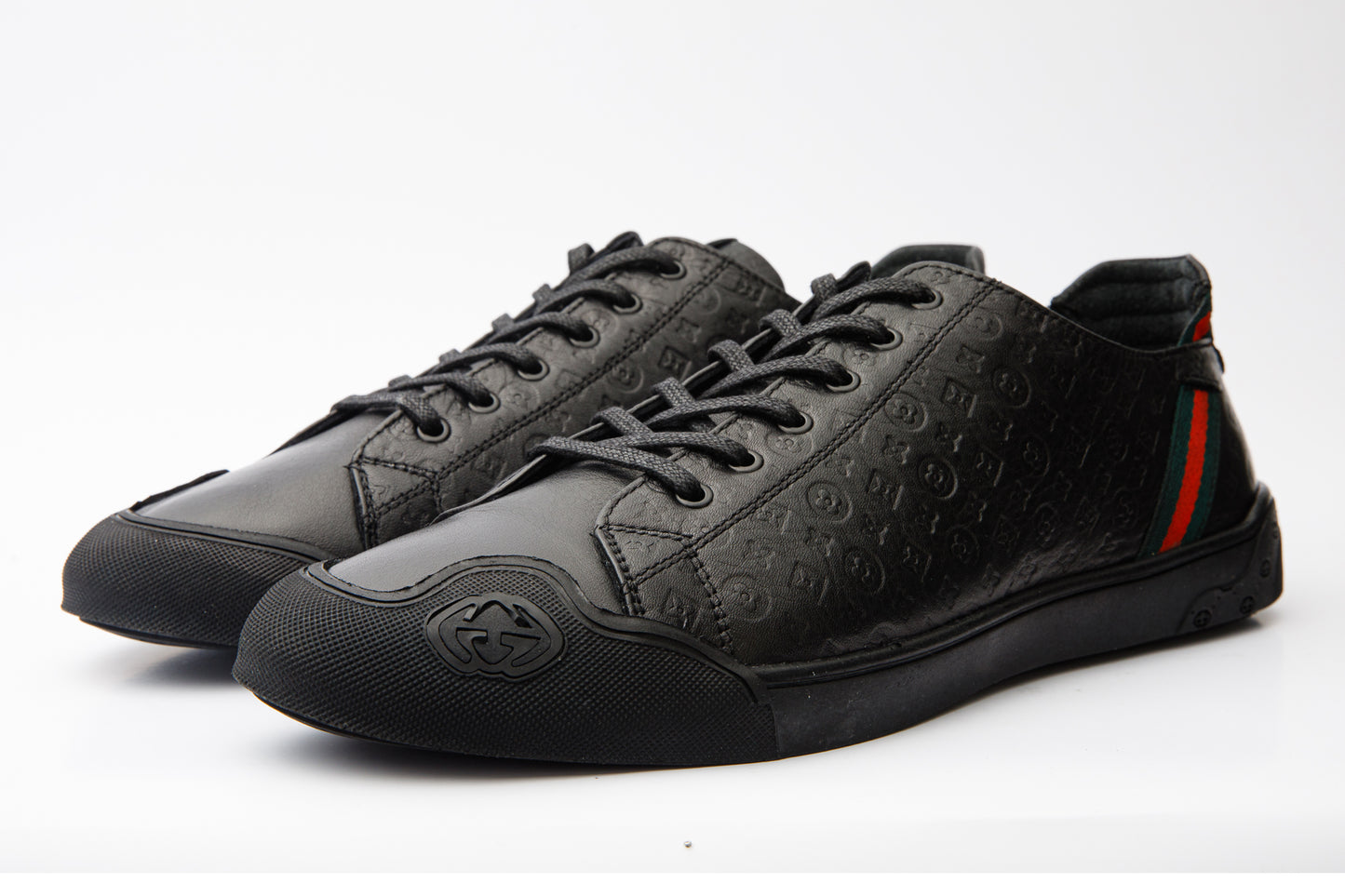 ¡Venta final de zapatillas Getto de cuero negro para hombre!