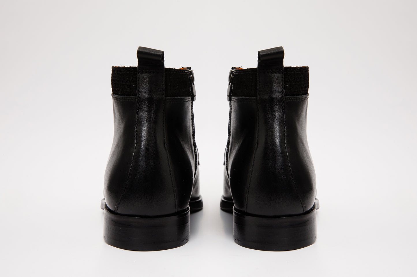 ¡La bota de hombre Derby de cuero negro Romto con cordones y cremallera, venta final!