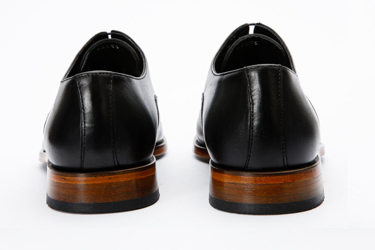 The Gambaha Black Leather Quarter Brogue Cap Toe Oxford Shoe