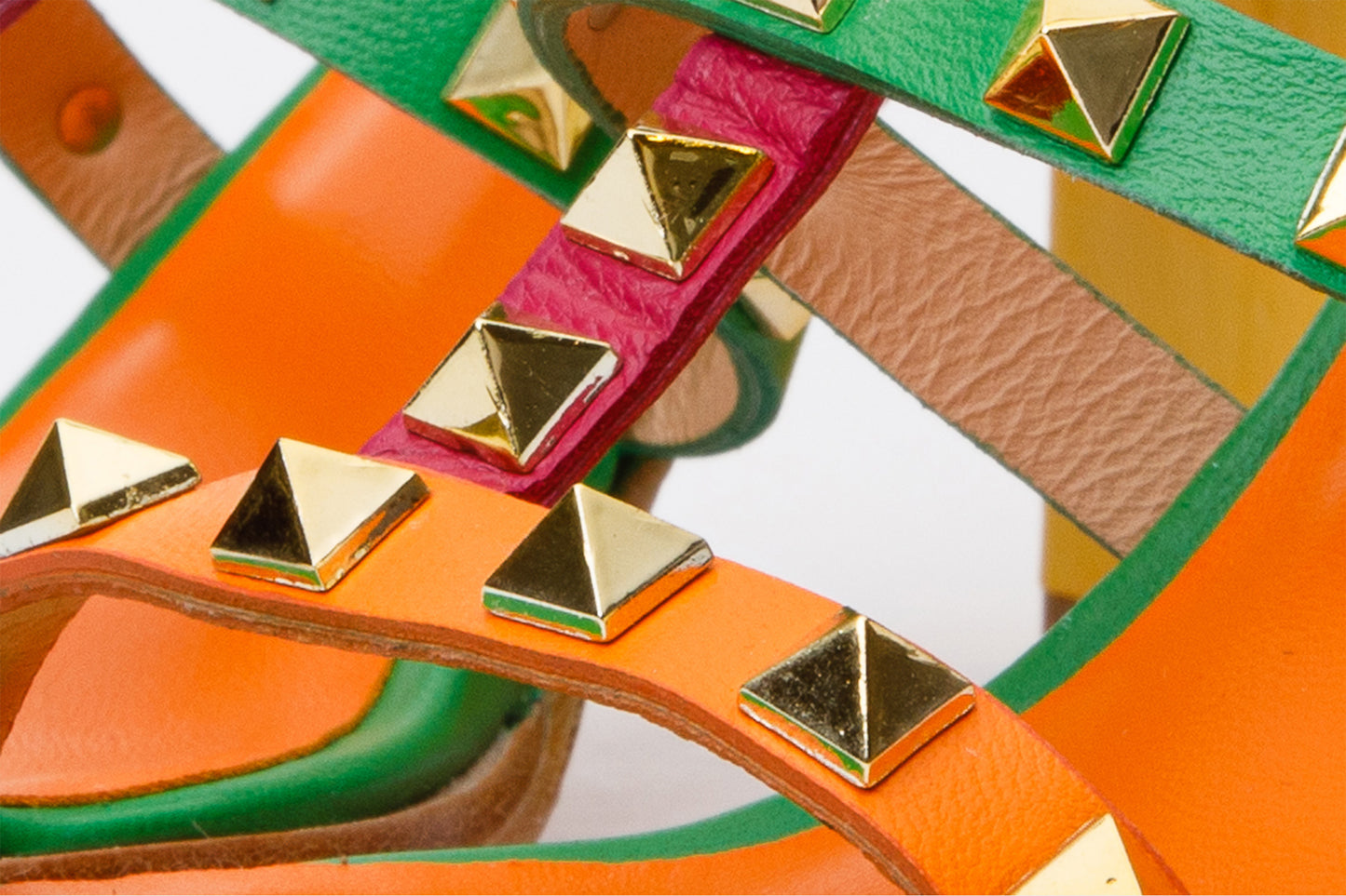 Sandalia de mujer de piel multicolor con tacón de bloque Nejapa