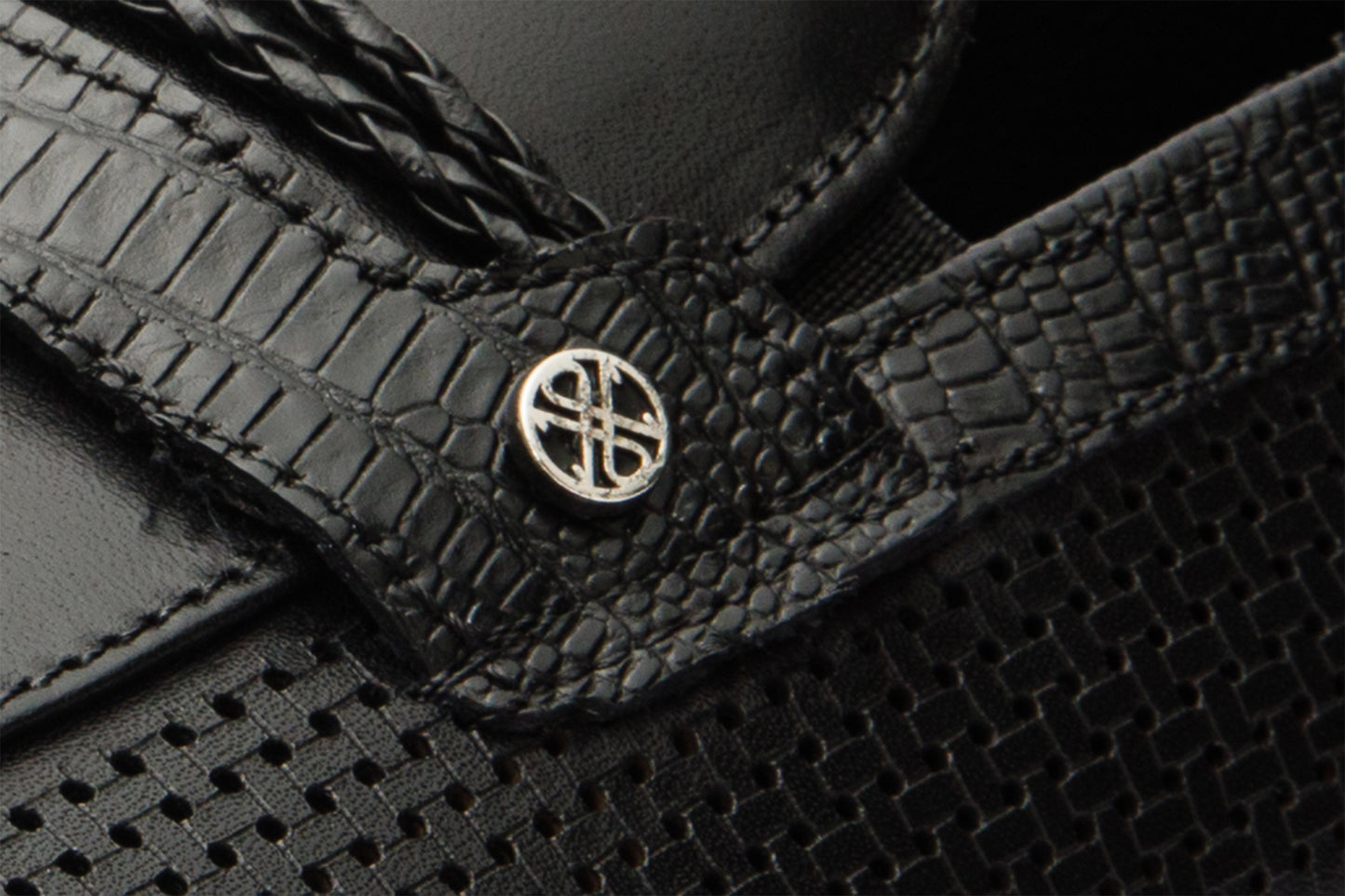 El mocasín de cuero negro Acerra para hombre